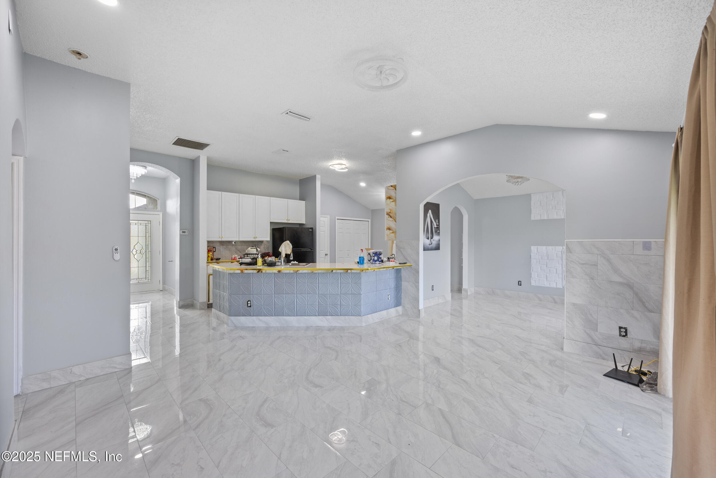 816 OAK ARBOR Circle