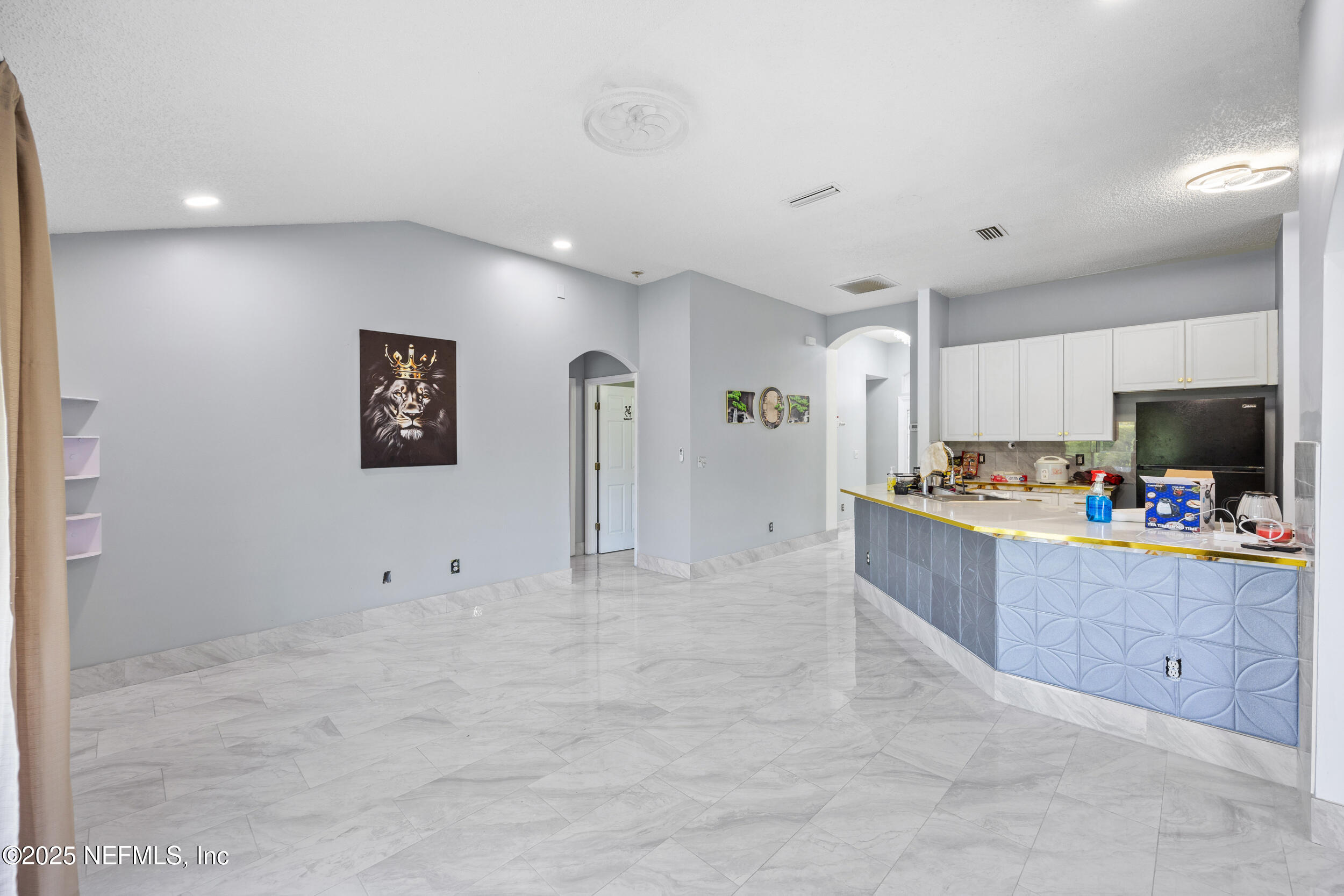 816 OAK ARBOR Circle