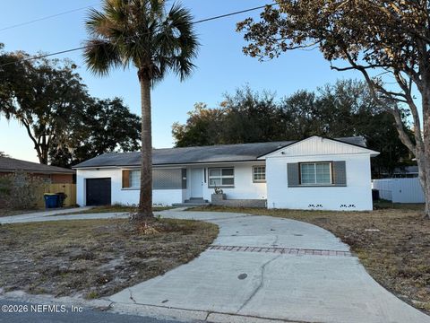 Photo of 8365 BORDEAU Avenue N, Jacksonville, FL 32211 (MLS # 2130117)