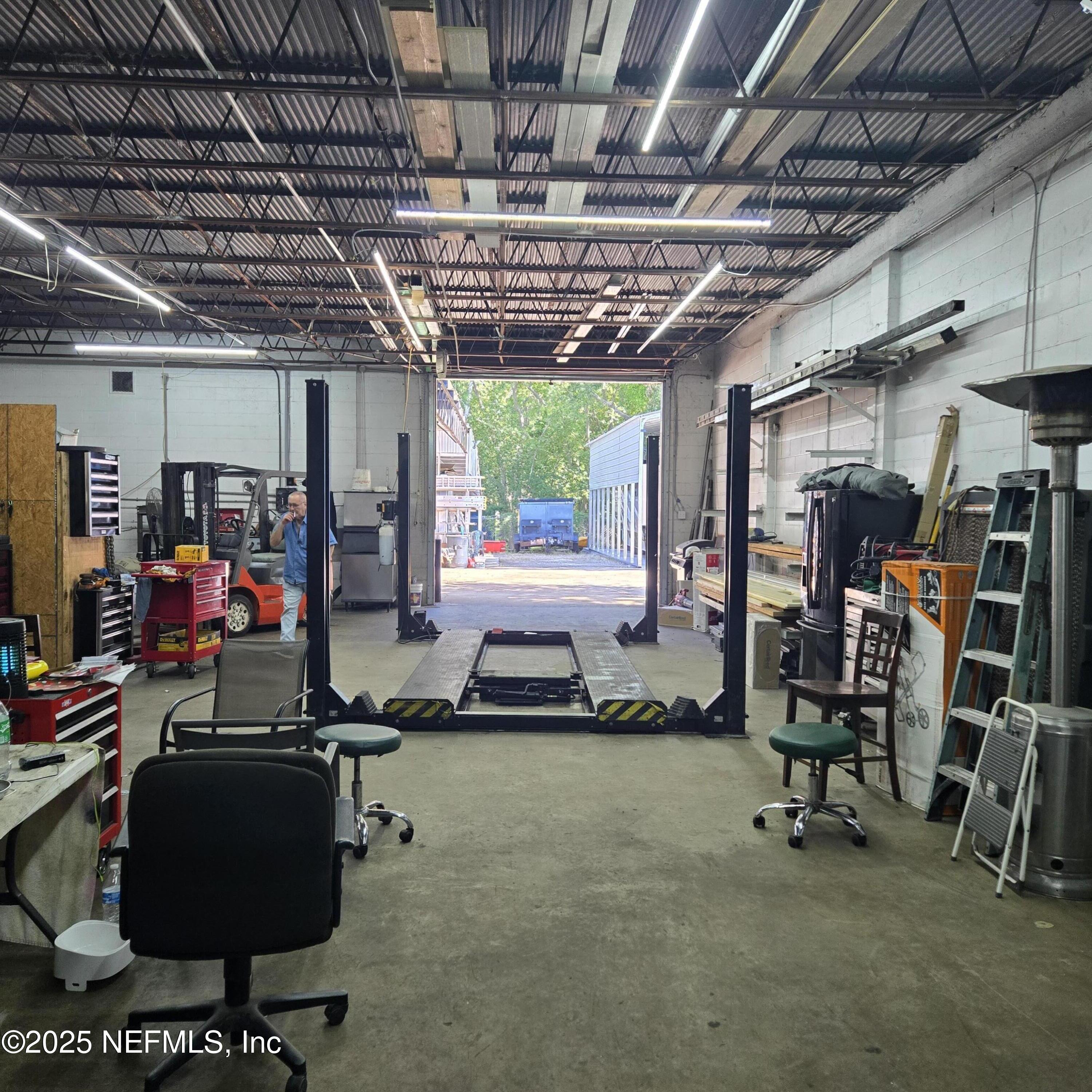 2649 W BEAVER Street