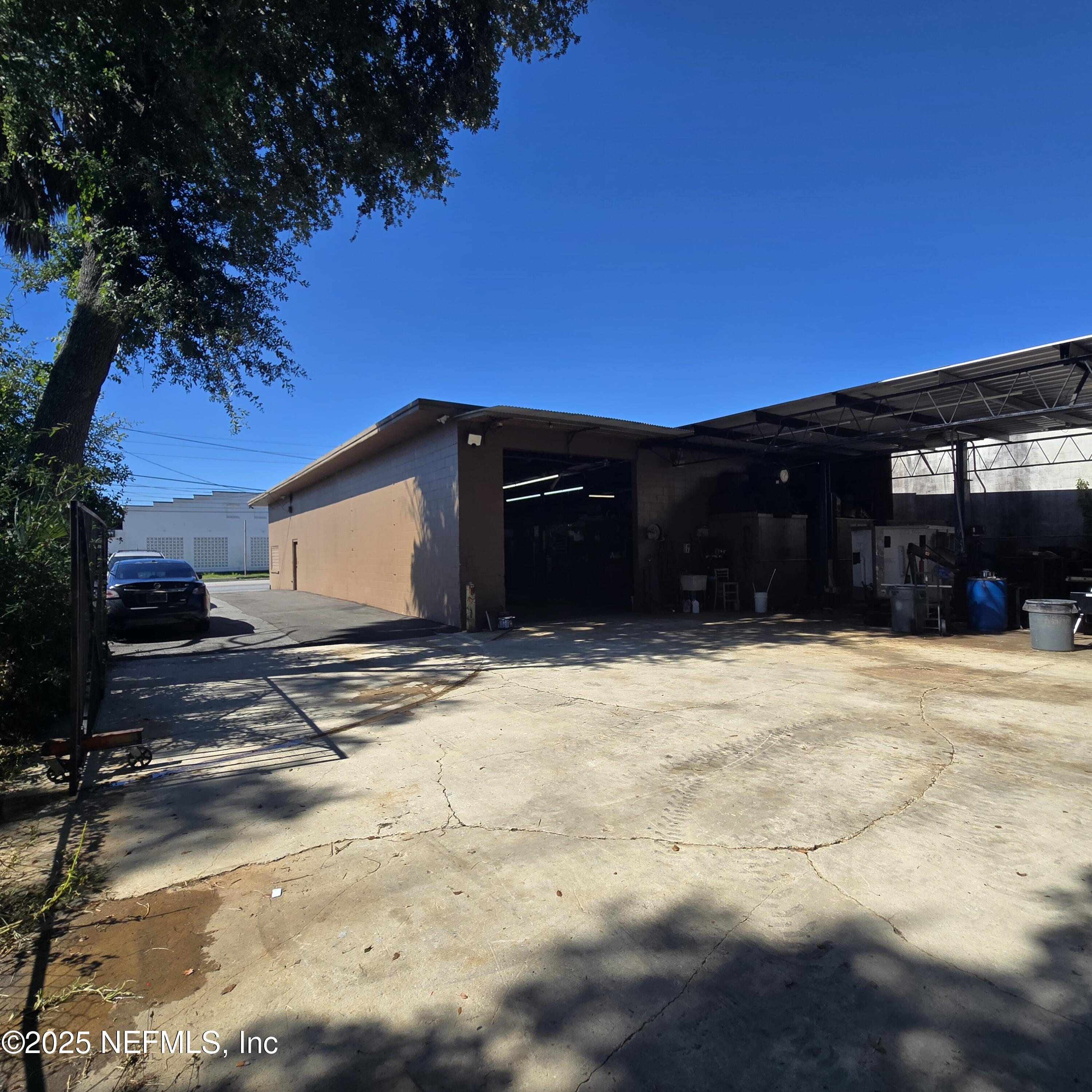 2649 W BEAVER Street