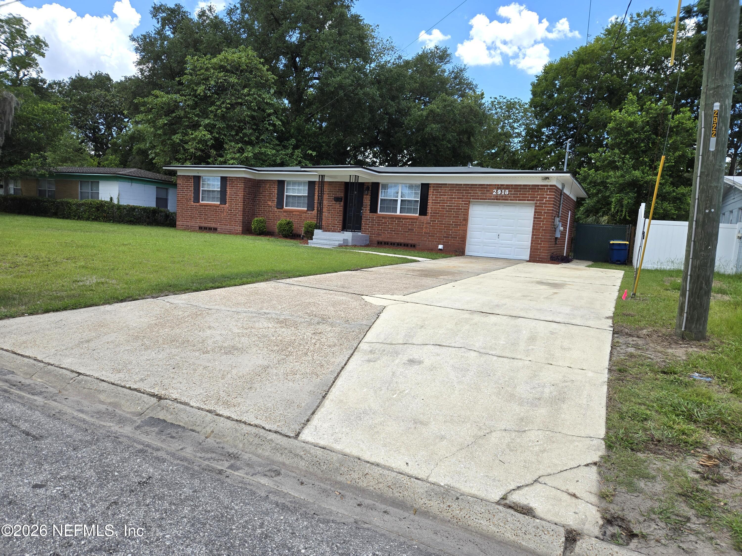 2918 RED OAK Drive