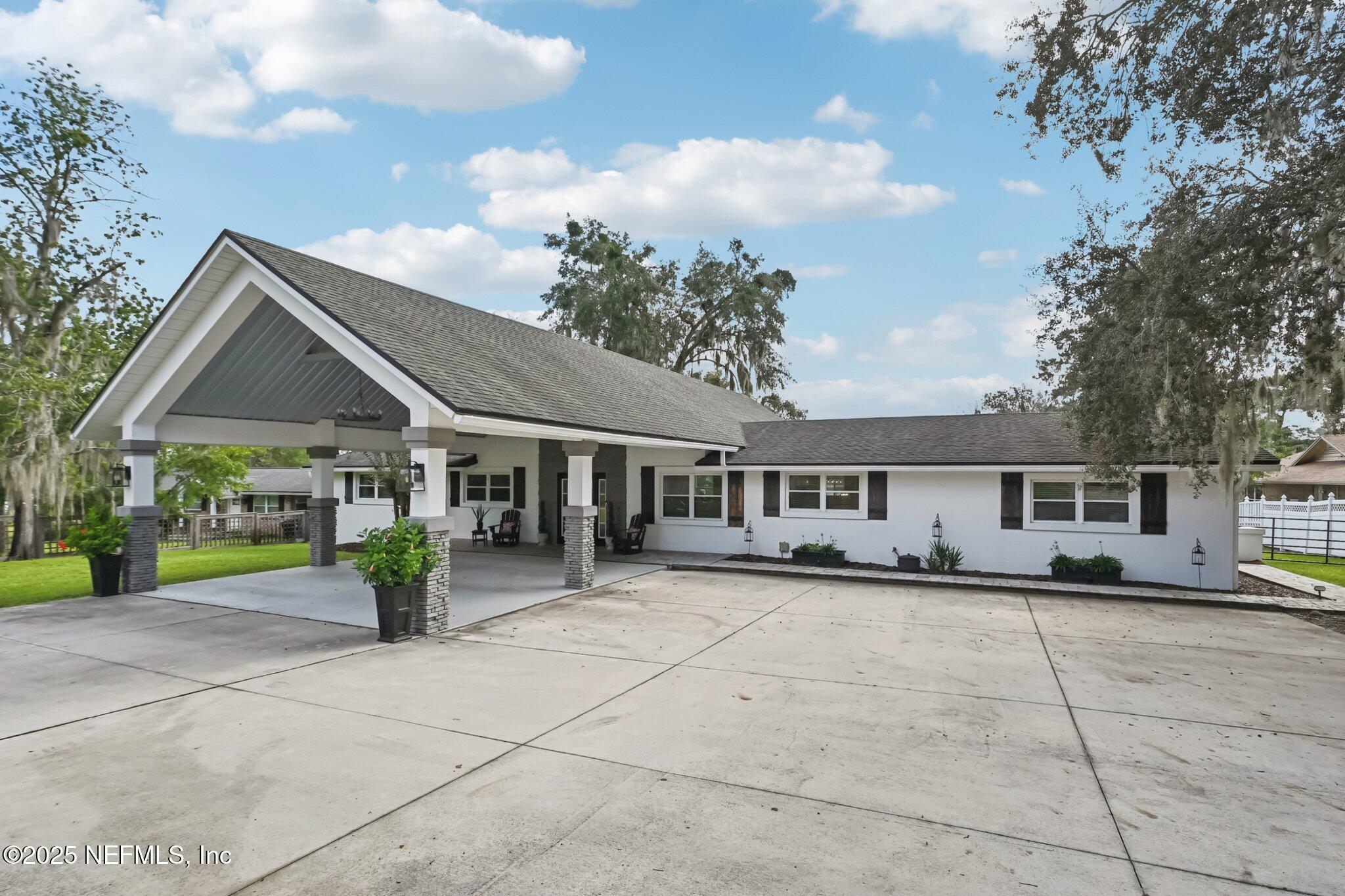 1073 LAKE ASBURY Drive