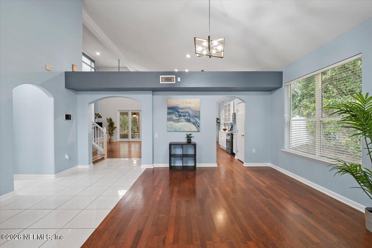 8566 ETHANS GLEN Terrace