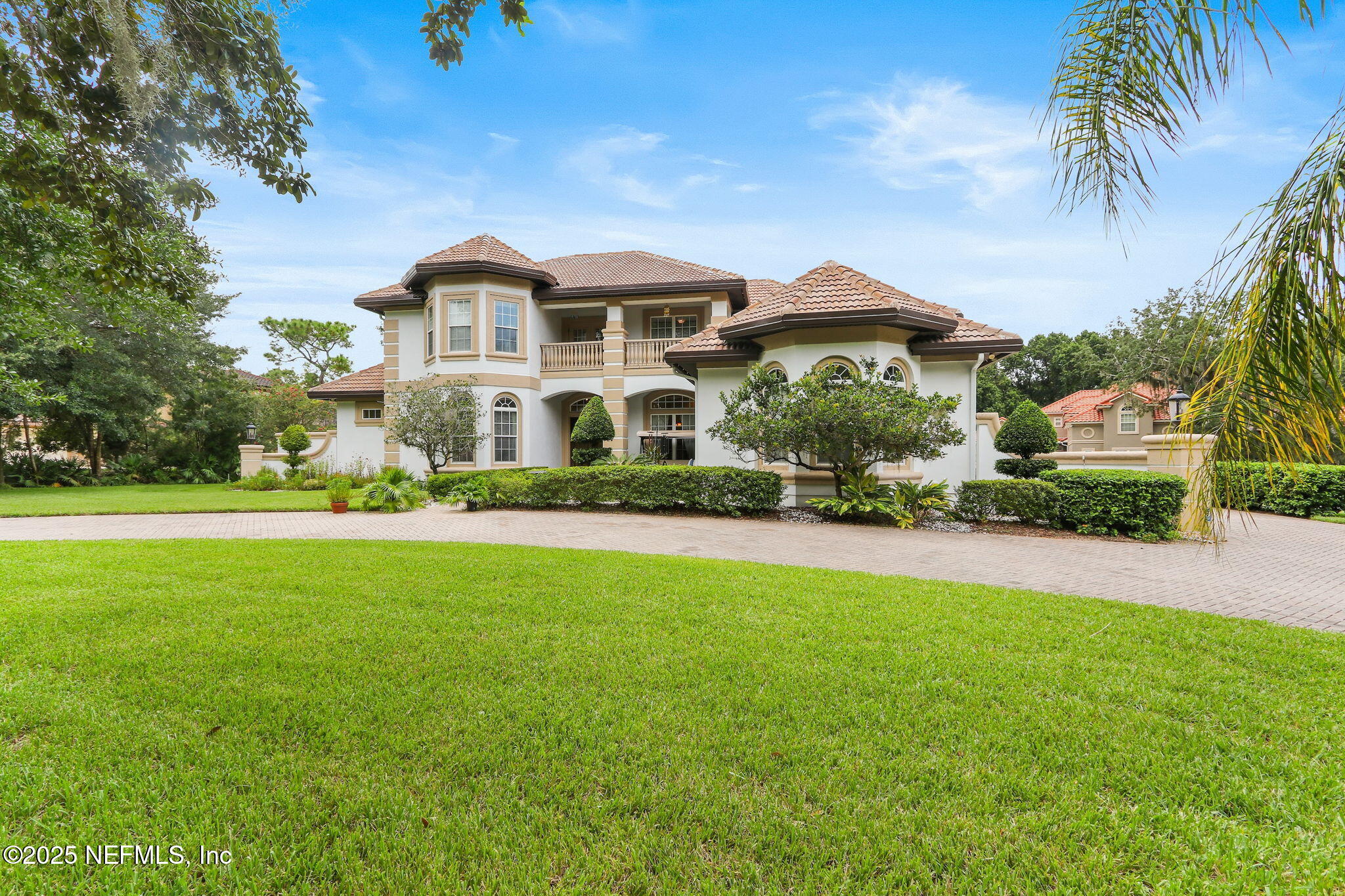 101 MONARCH Court