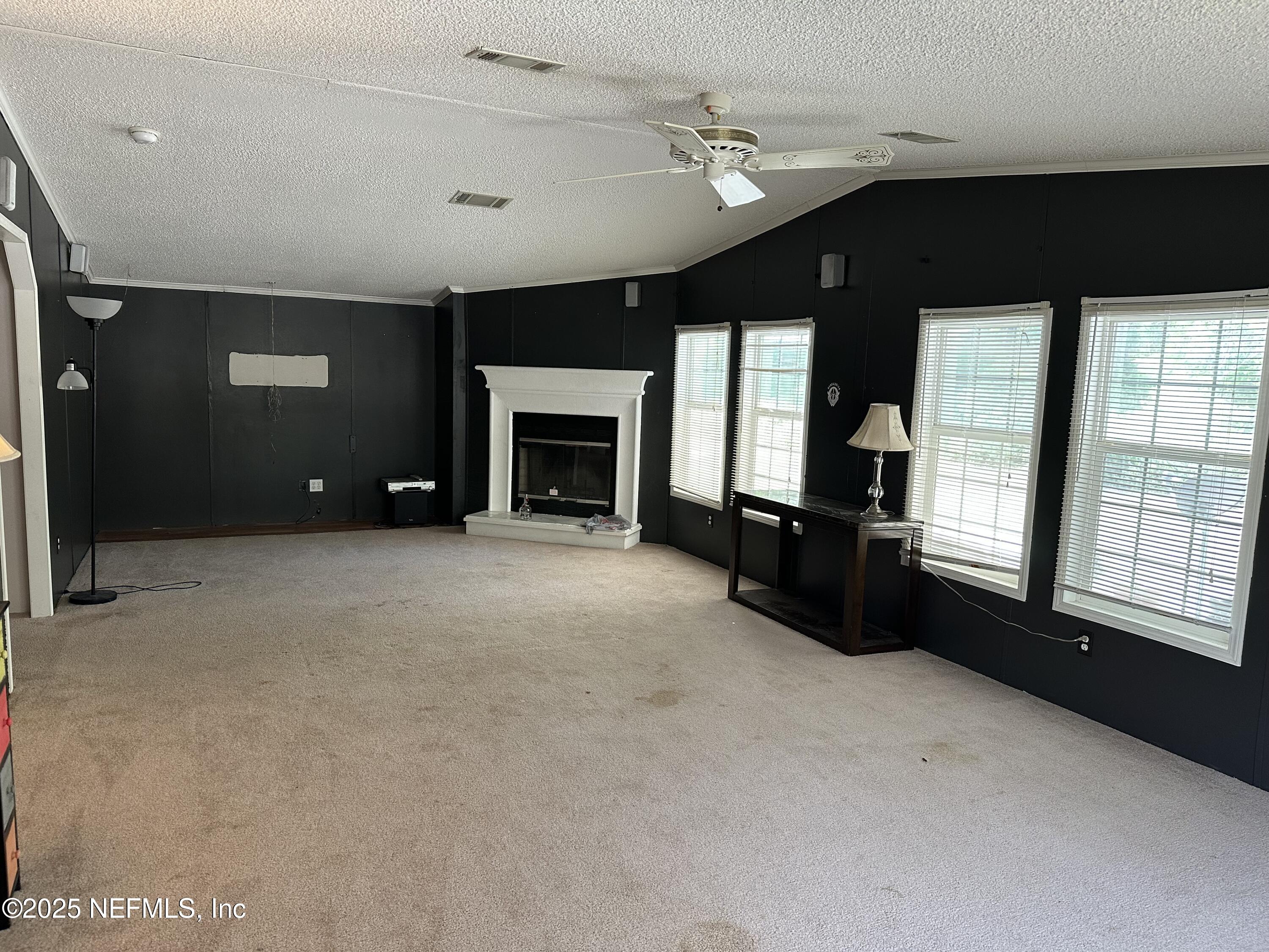 203 PALMETTO Court