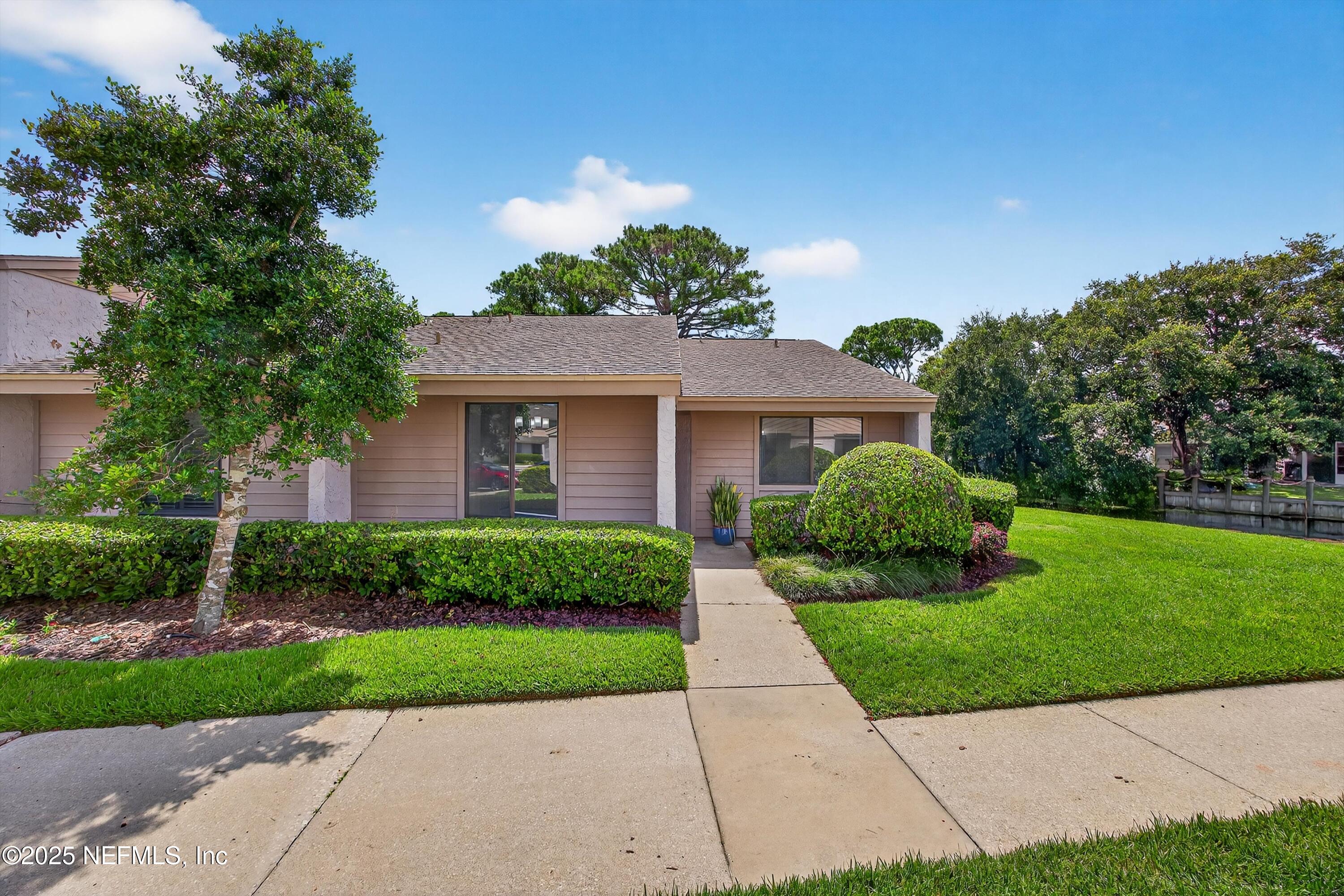 2086 SANDPIPER Court