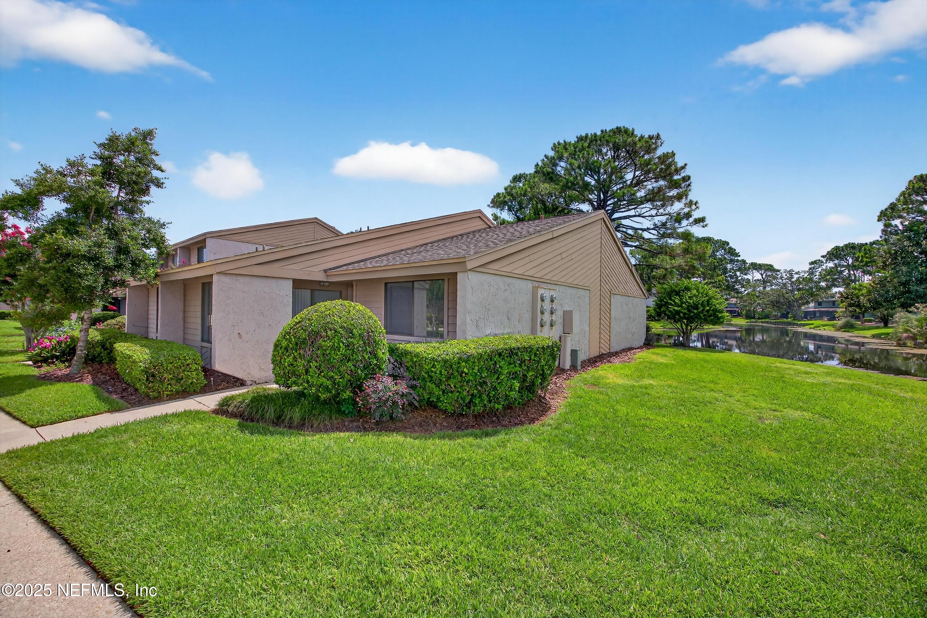 2086 SANDPIPER Court