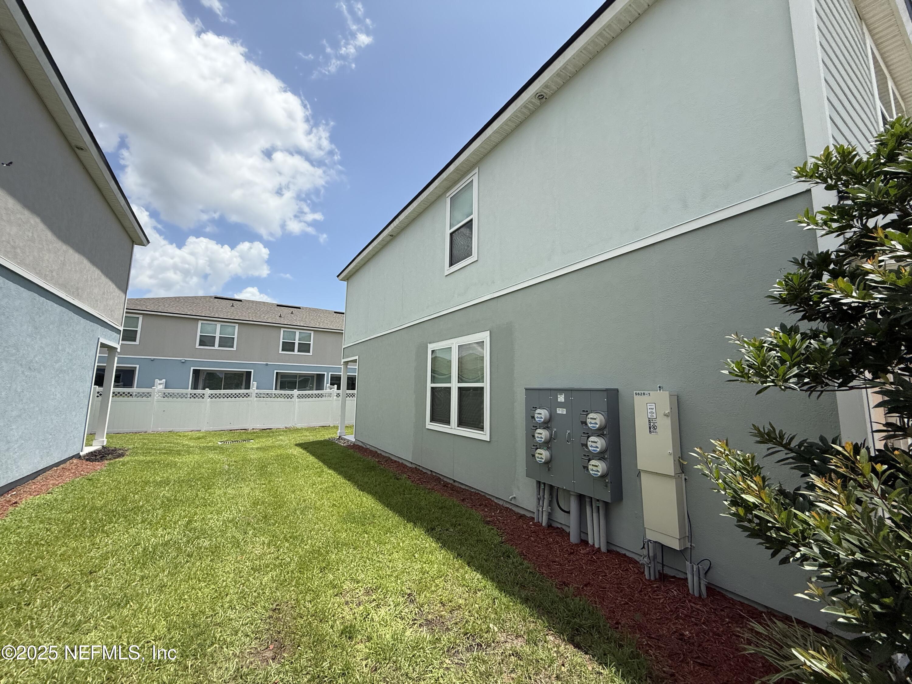 628 YELLOW OAKS LANE Lane