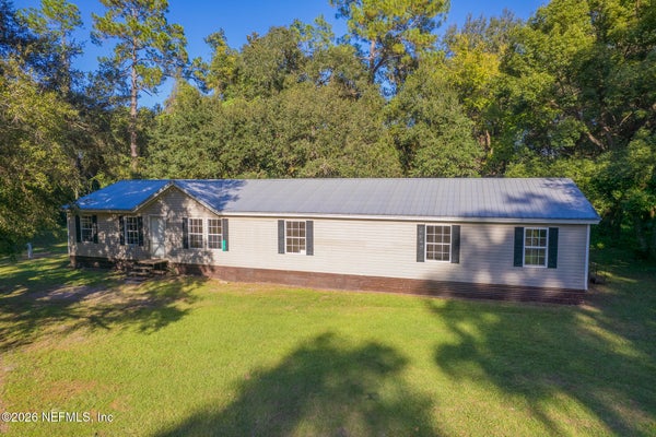 4107 SILVER LAKE DR, PALATKA, FL 32177 - Image 4e5294c00840830f7d6ee49d5d08ffba/2471159340