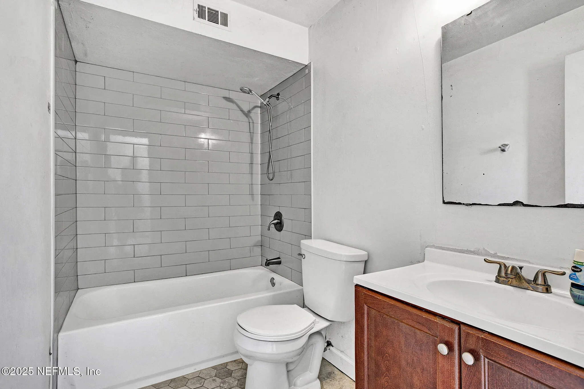 Jacksonville, Florida 32233, United States, 2 Bedrooms Bedrooms, ,2 BathroomsBathrooms,Residential,Pending,181211