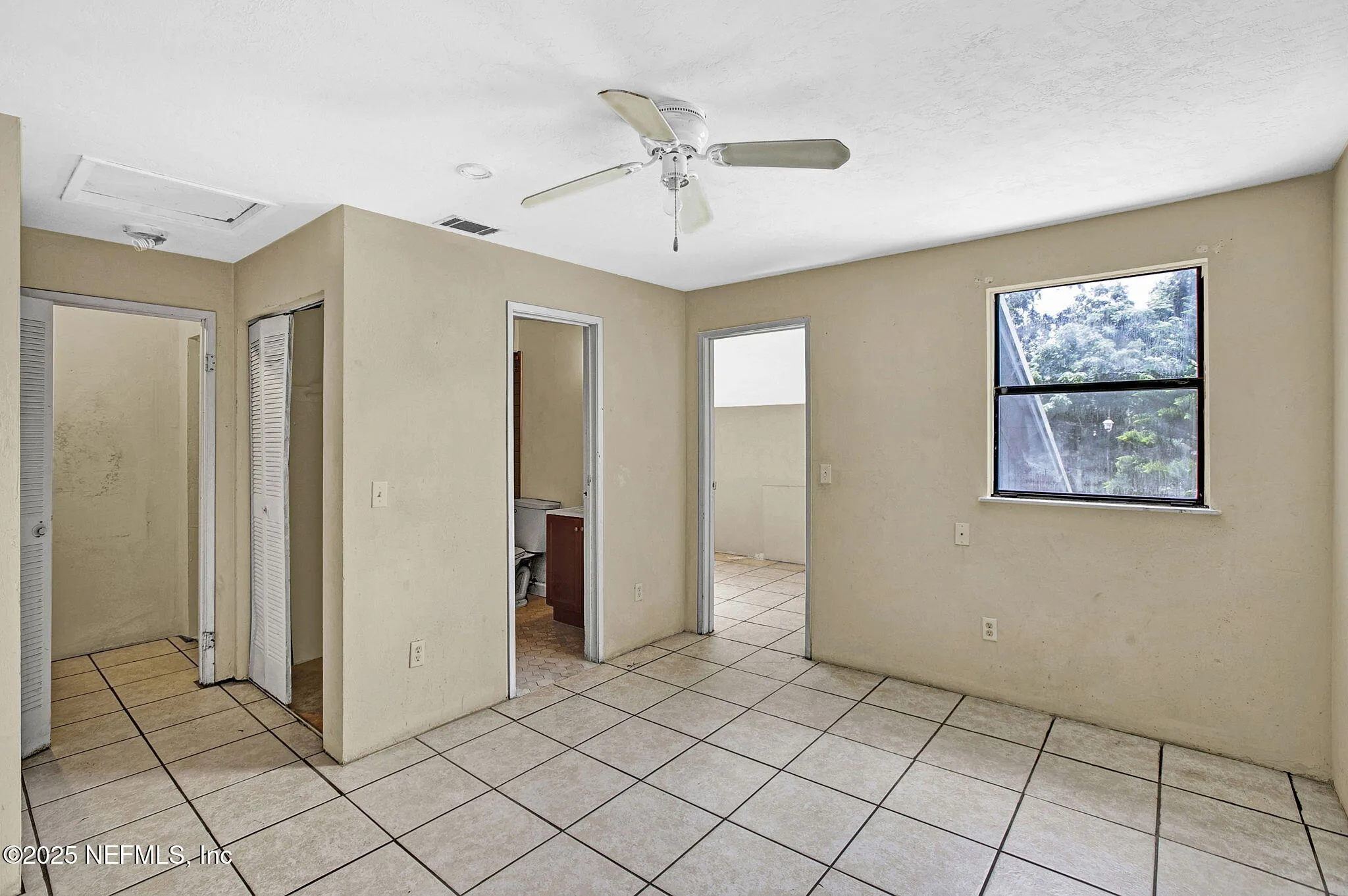 Jacksonville, Florida 32233, United States, 2 Bedrooms Bedrooms, ,2 BathroomsBathrooms,Residential,Pending,181211