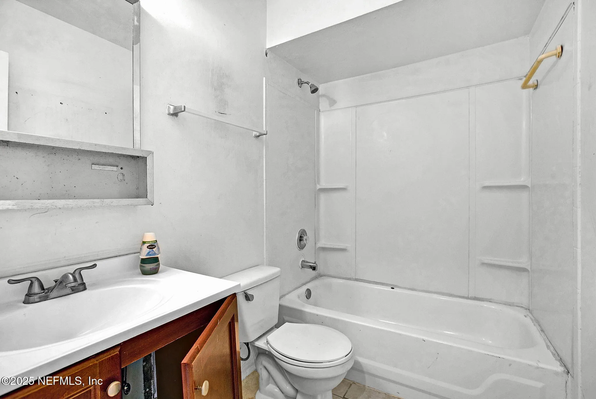 Jacksonville, Florida 32233, United States, 2 Bedrooms Bedrooms, ,2 BathroomsBathrooms,Residential,Pending,181211