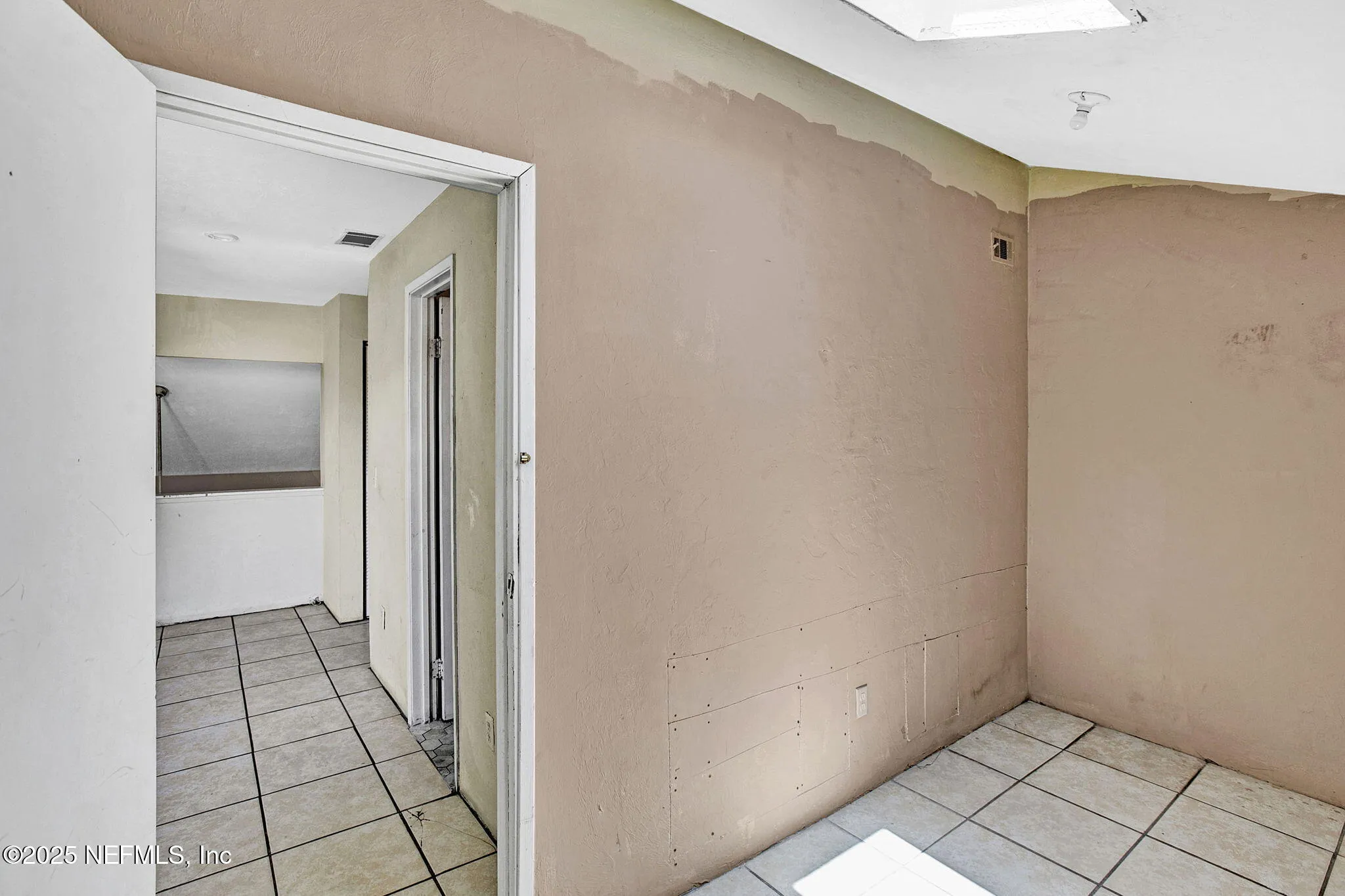 Jacksonville, Florida 32233, United States, 2 Bedrooms Bedrooms, ,2 BathroomsBathrooms,Residential,Pending,181211