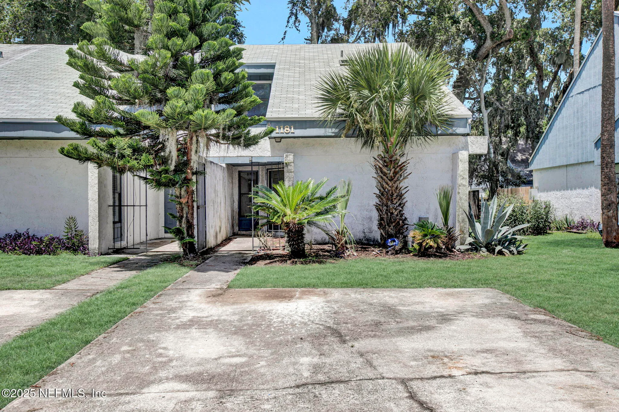 Jacksonville, Florida 32233, United States, 2 Bedrooms Bedrooms, ,2 BathroomsBathrooms,Residential,Pending,181211