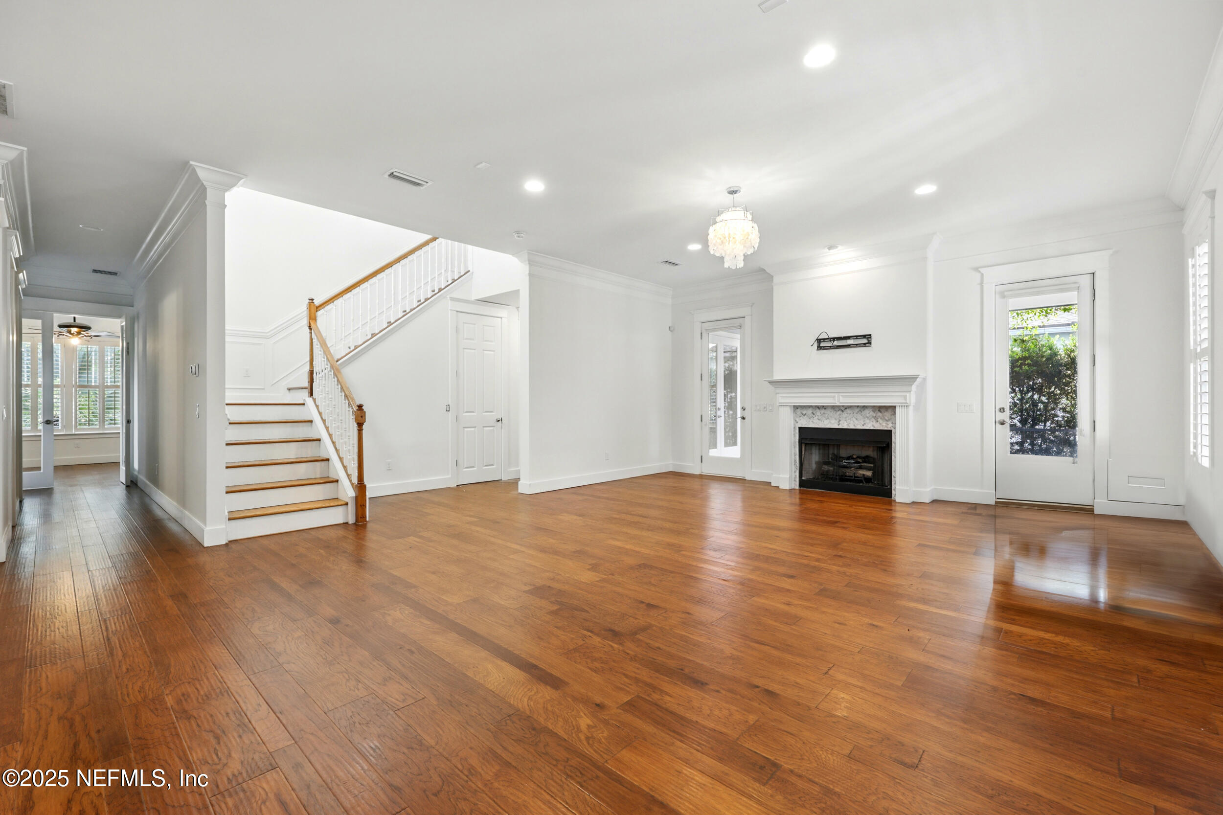 318 SOPHIA Terrace