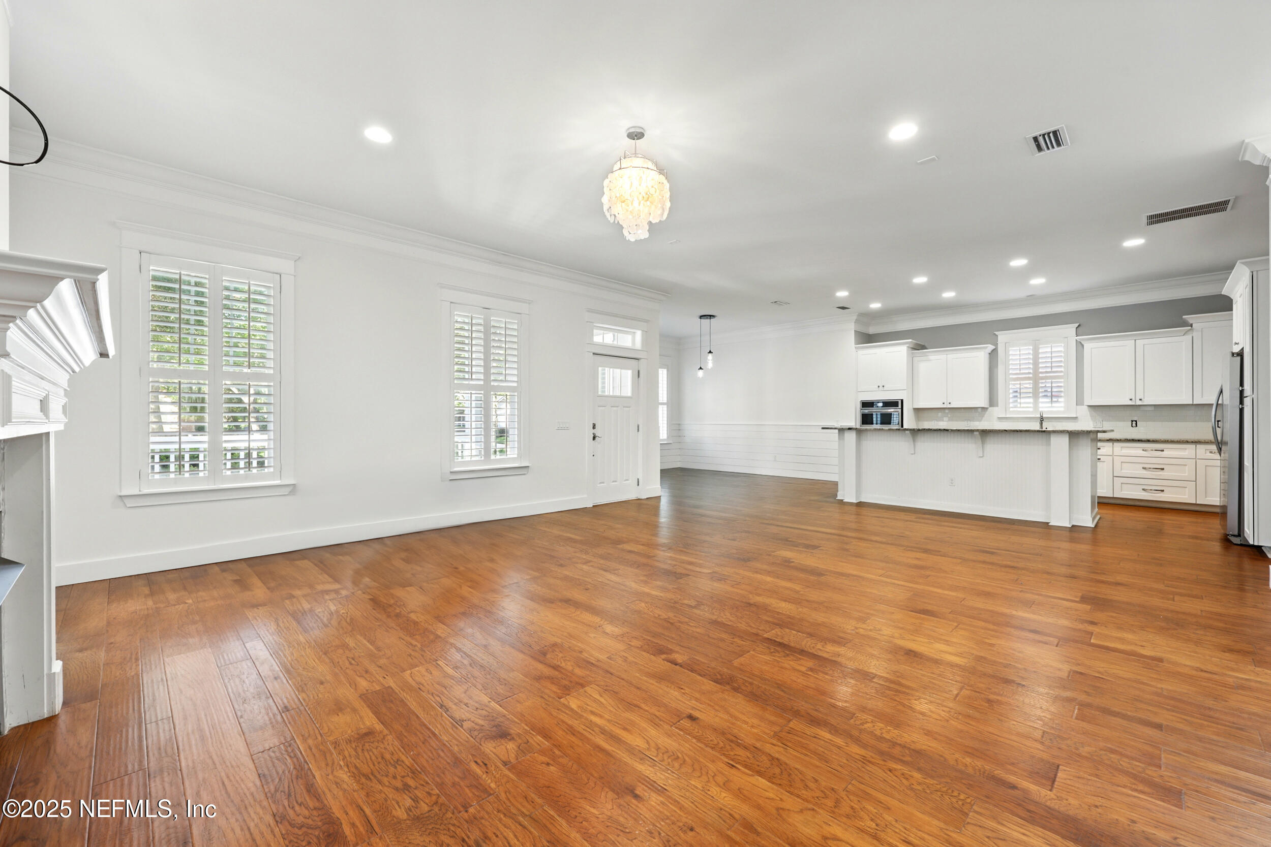 318 SOPHIA Terrace