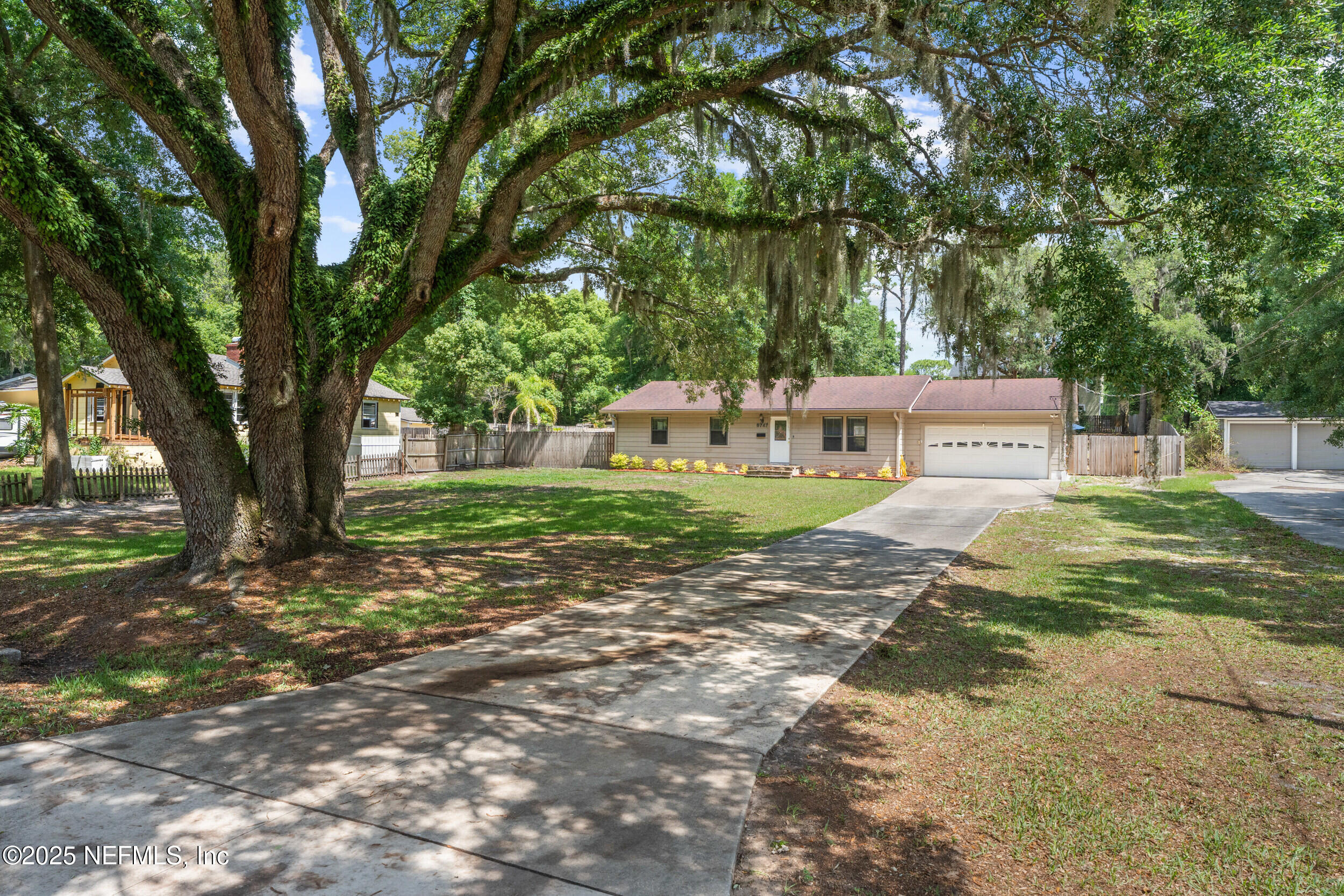 9747 BRADLEY Road