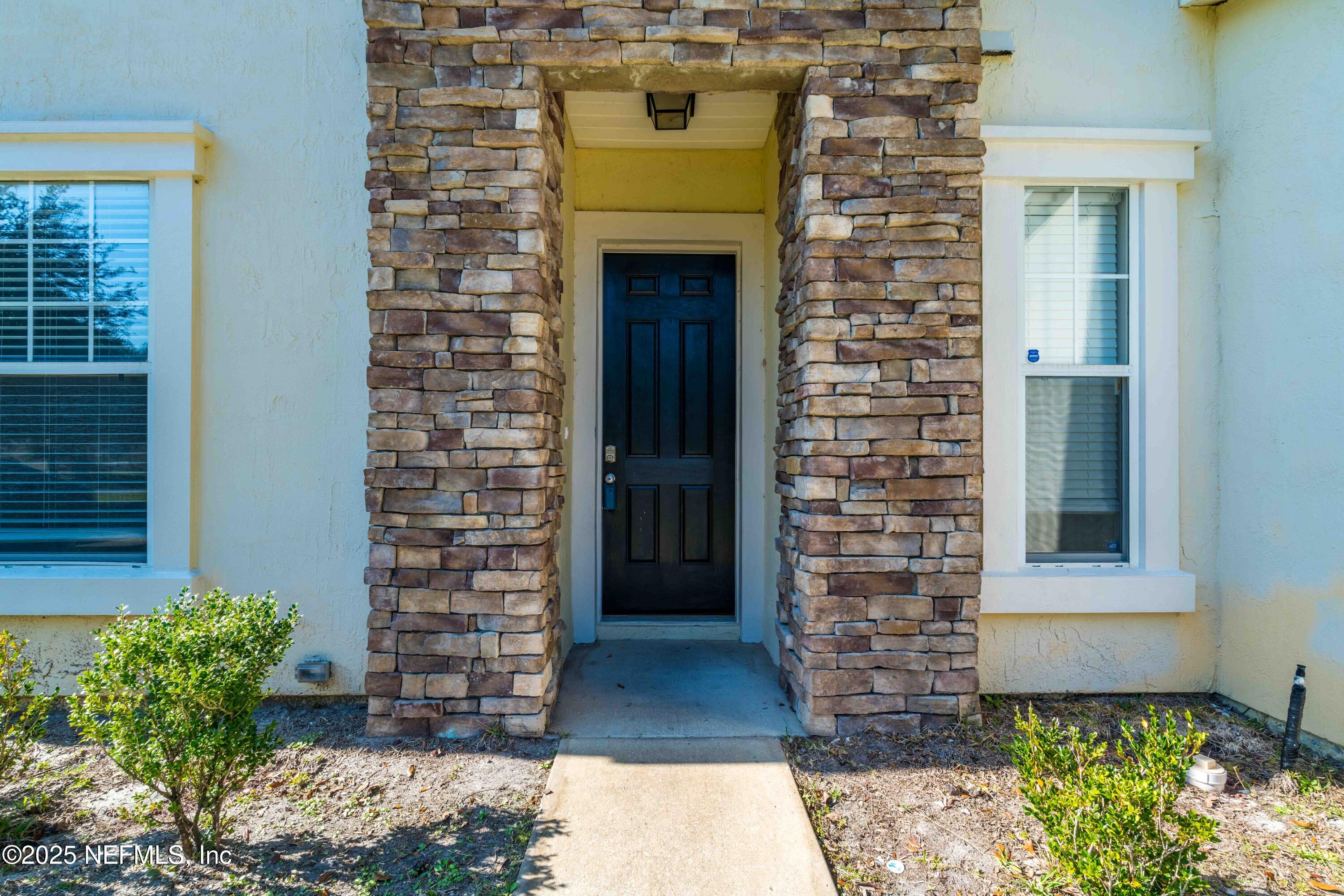 402 HEARTHSIDE Court