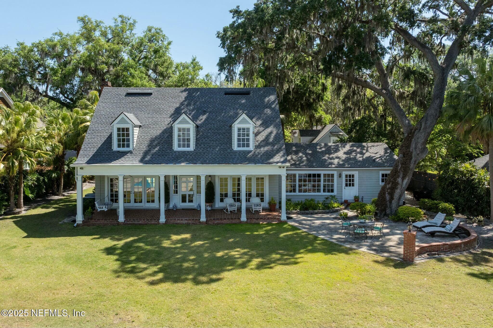 1301 REDBUD Lane