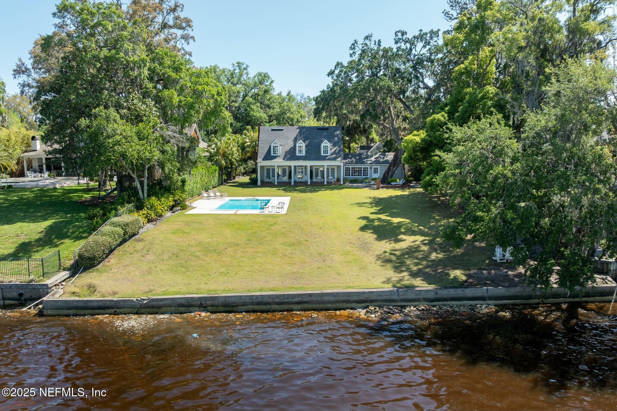 1301 REDBUD Lane