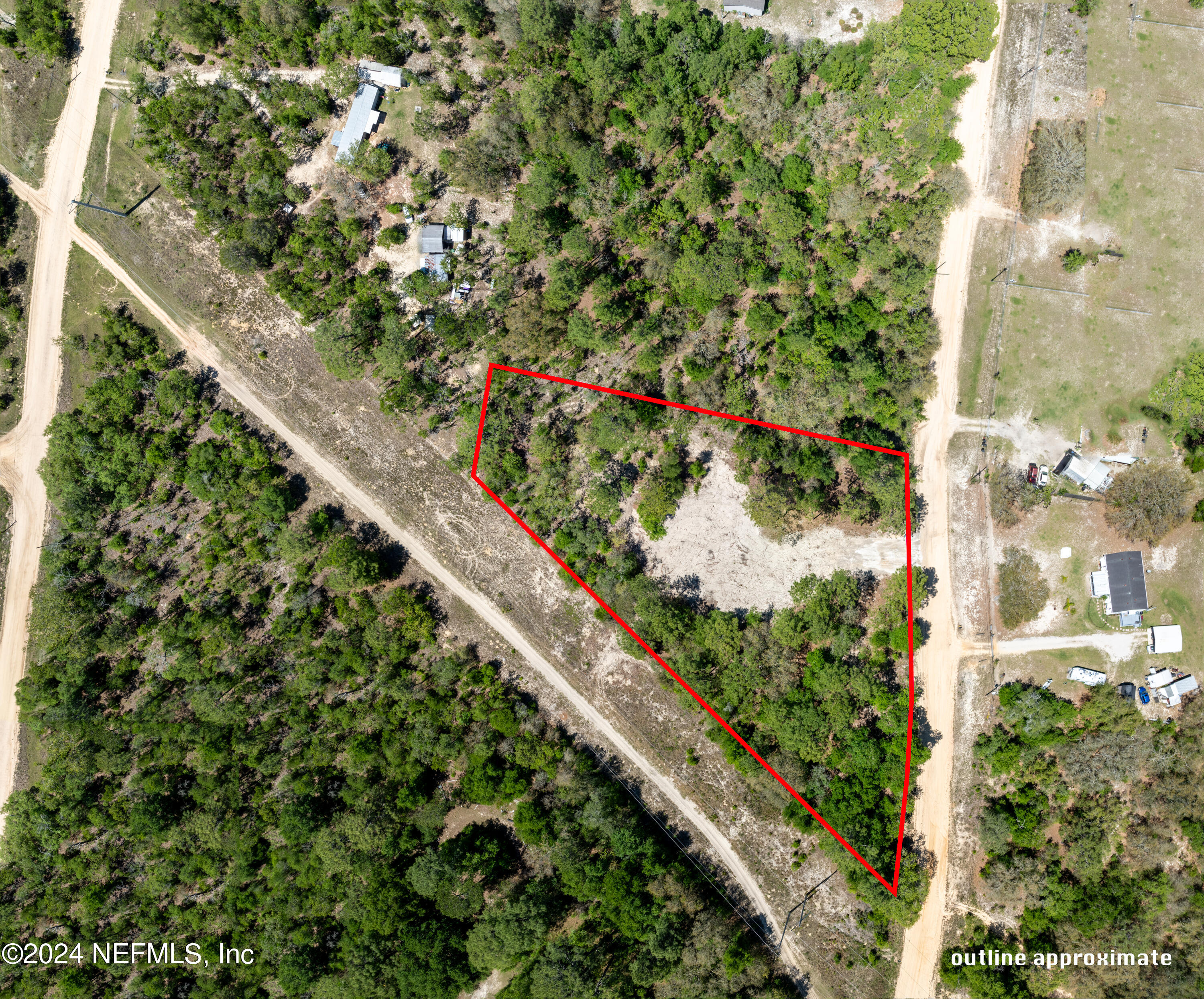 Keystone Heights, FL home for sale located at 7652 Los Padres Avenue, Keystone Heights, FL 32656