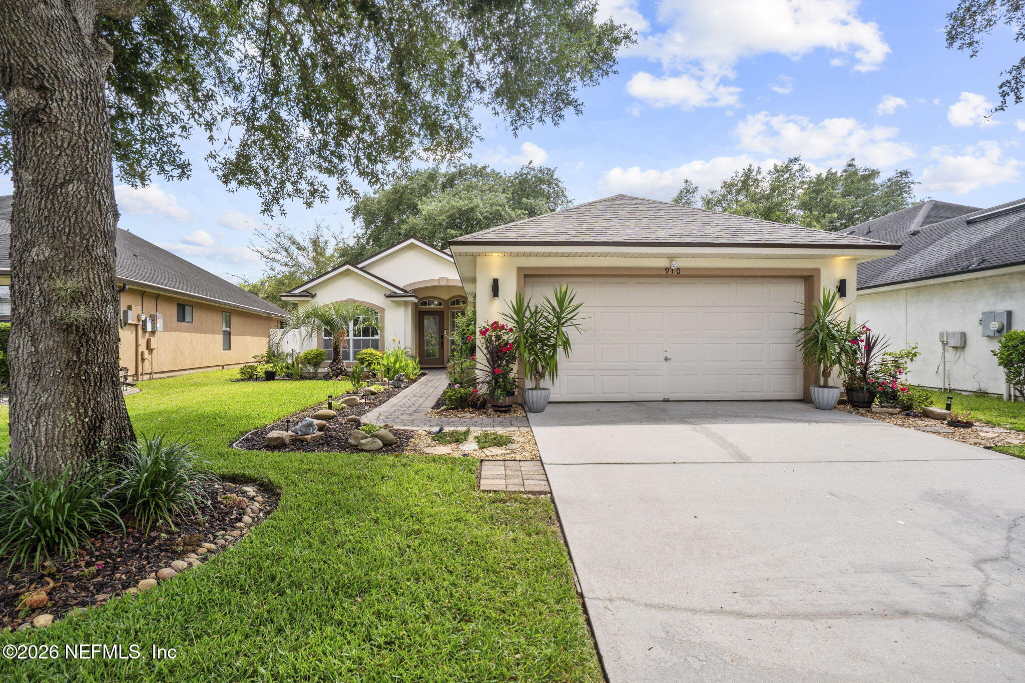 910 THOROUGHBRED Drive