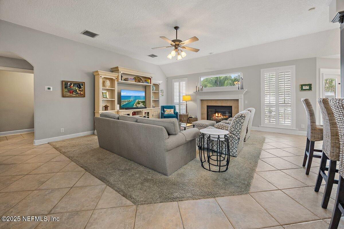 1628 INKBERRY Lane