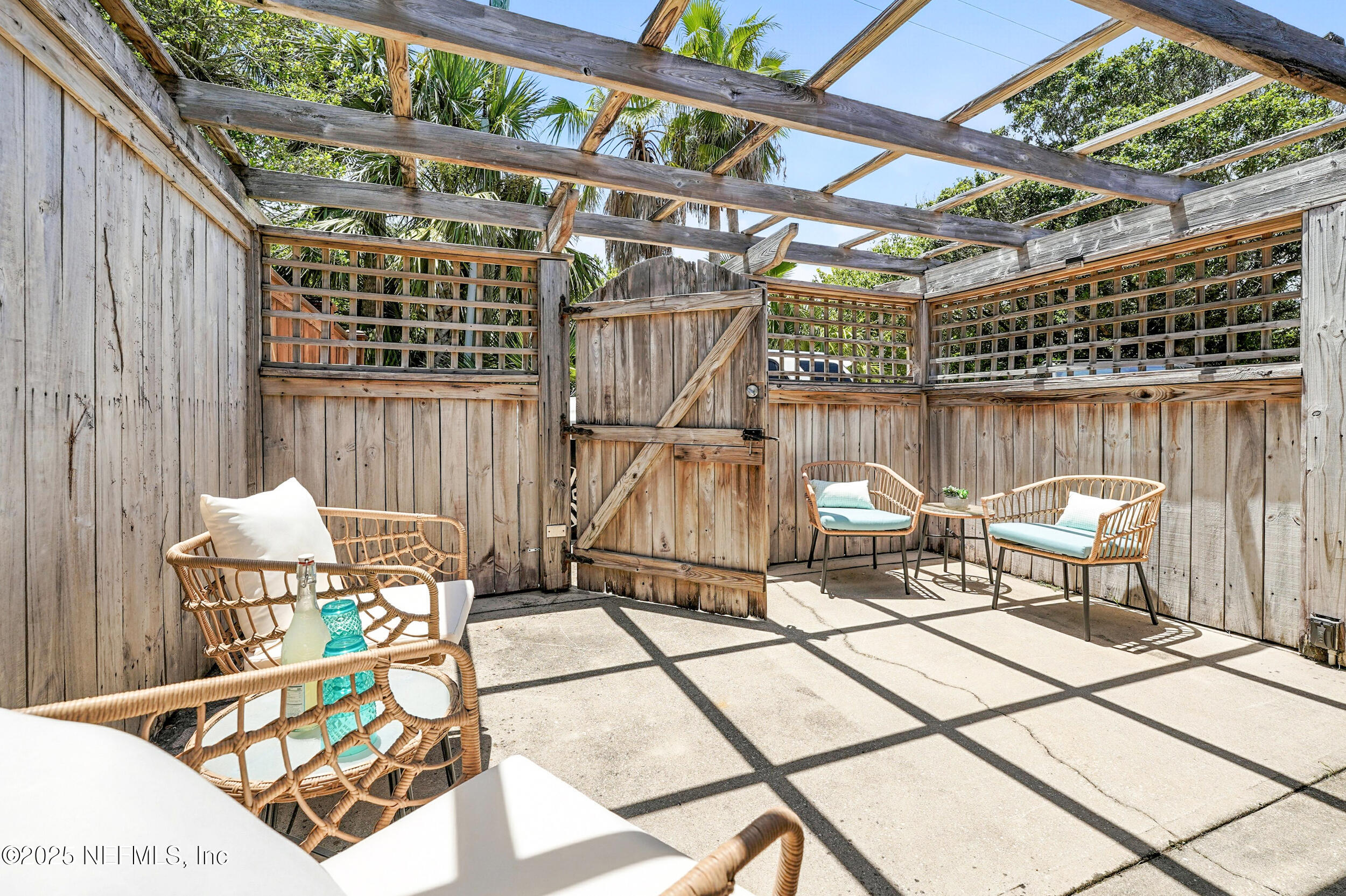 1679 SEMINOLE Road 2