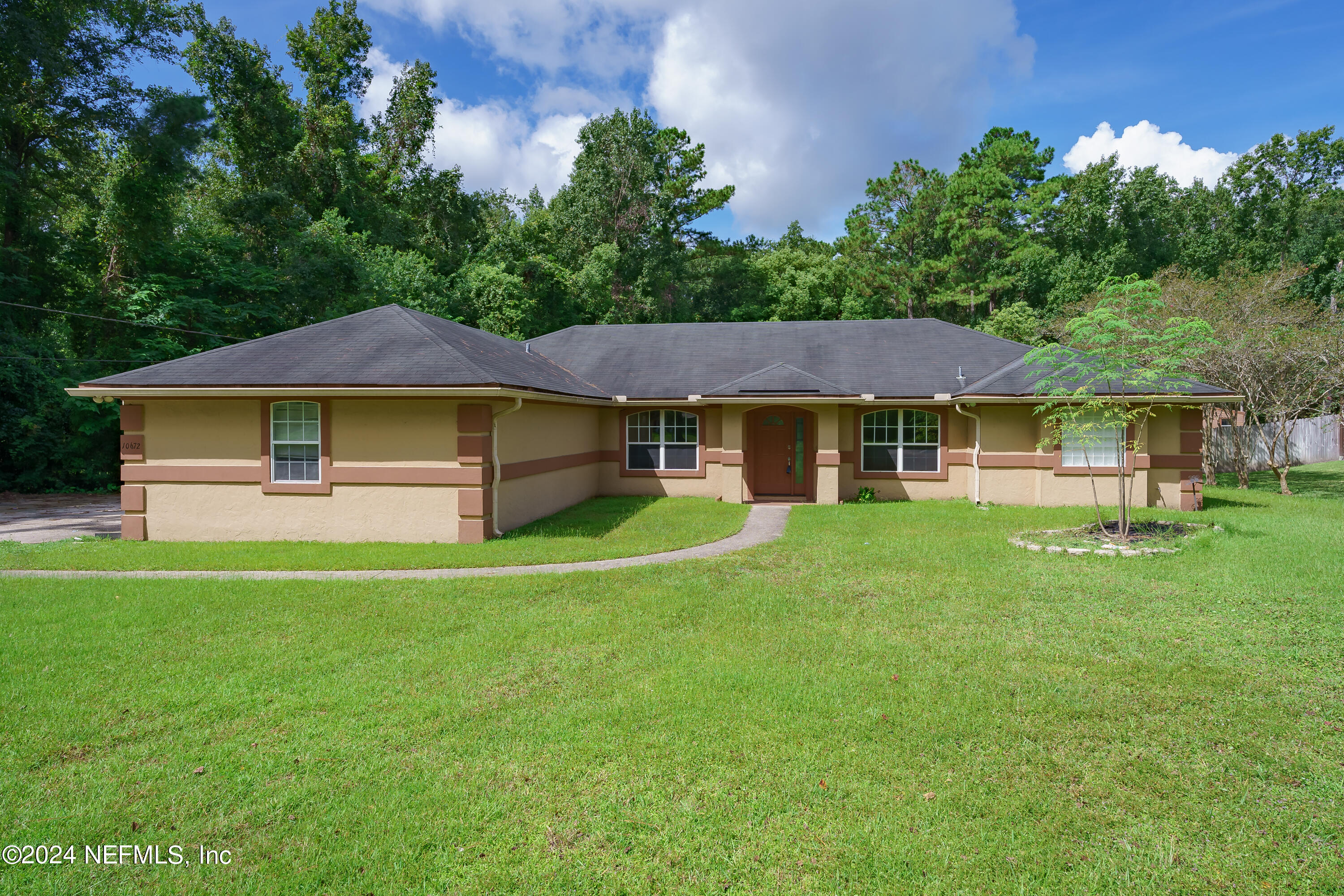Jacksonville, FL home for sale located at 10672 Wingate Road, Jacksonville, FL 32218