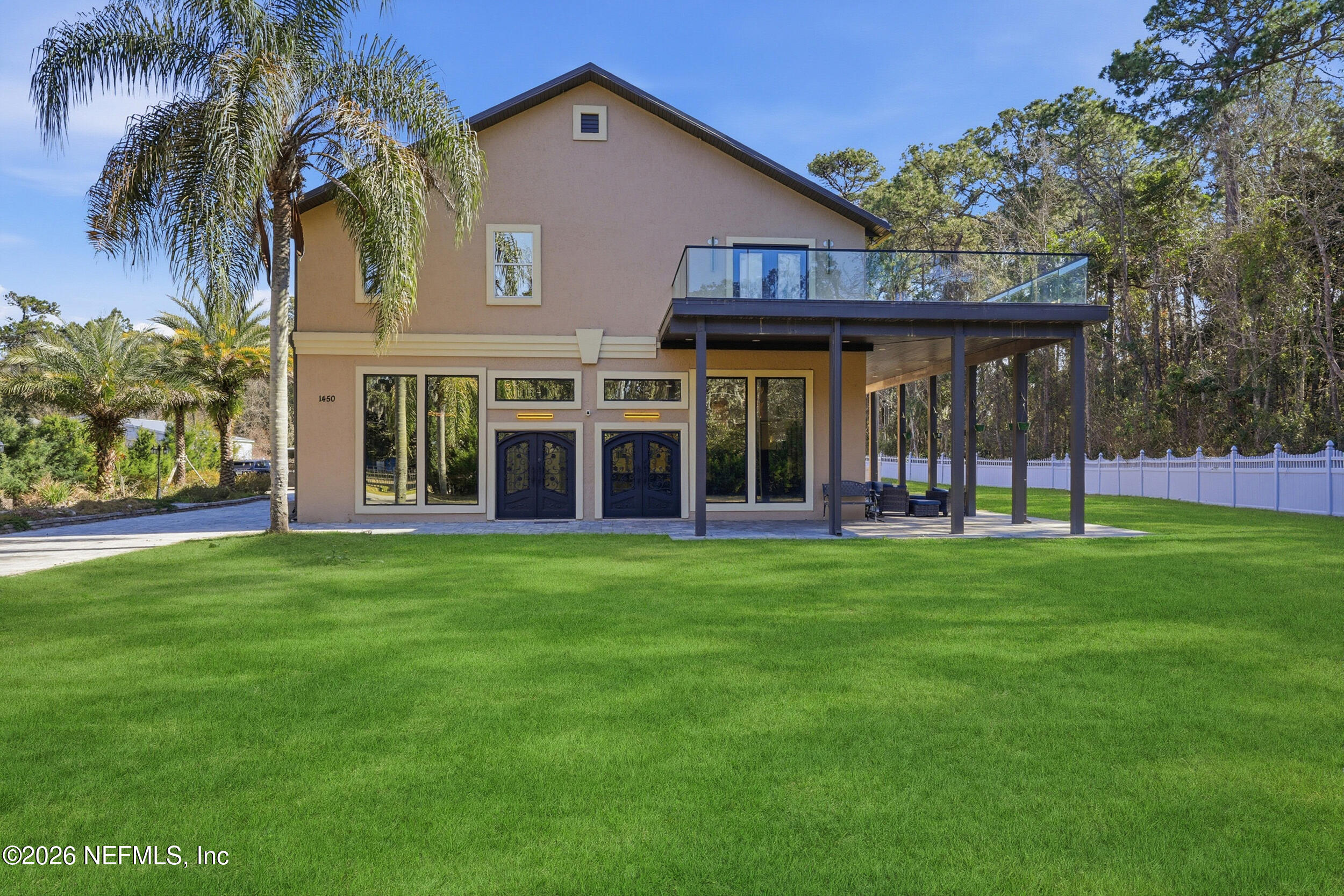 1450 WENTWORTH Avenue