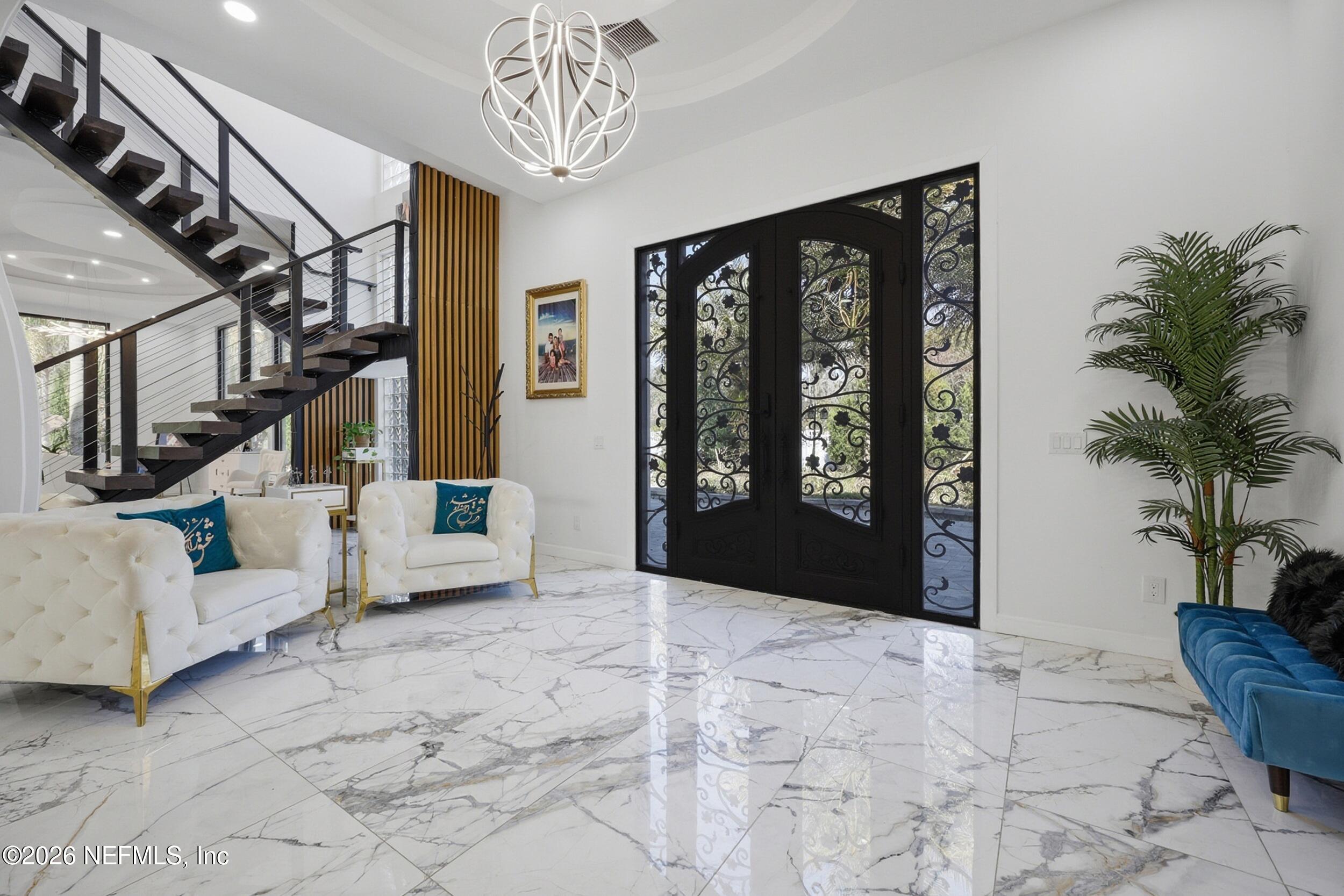 1450 WENTWORTH Avenue