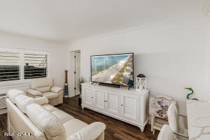 221 13TH Avenue N 104B