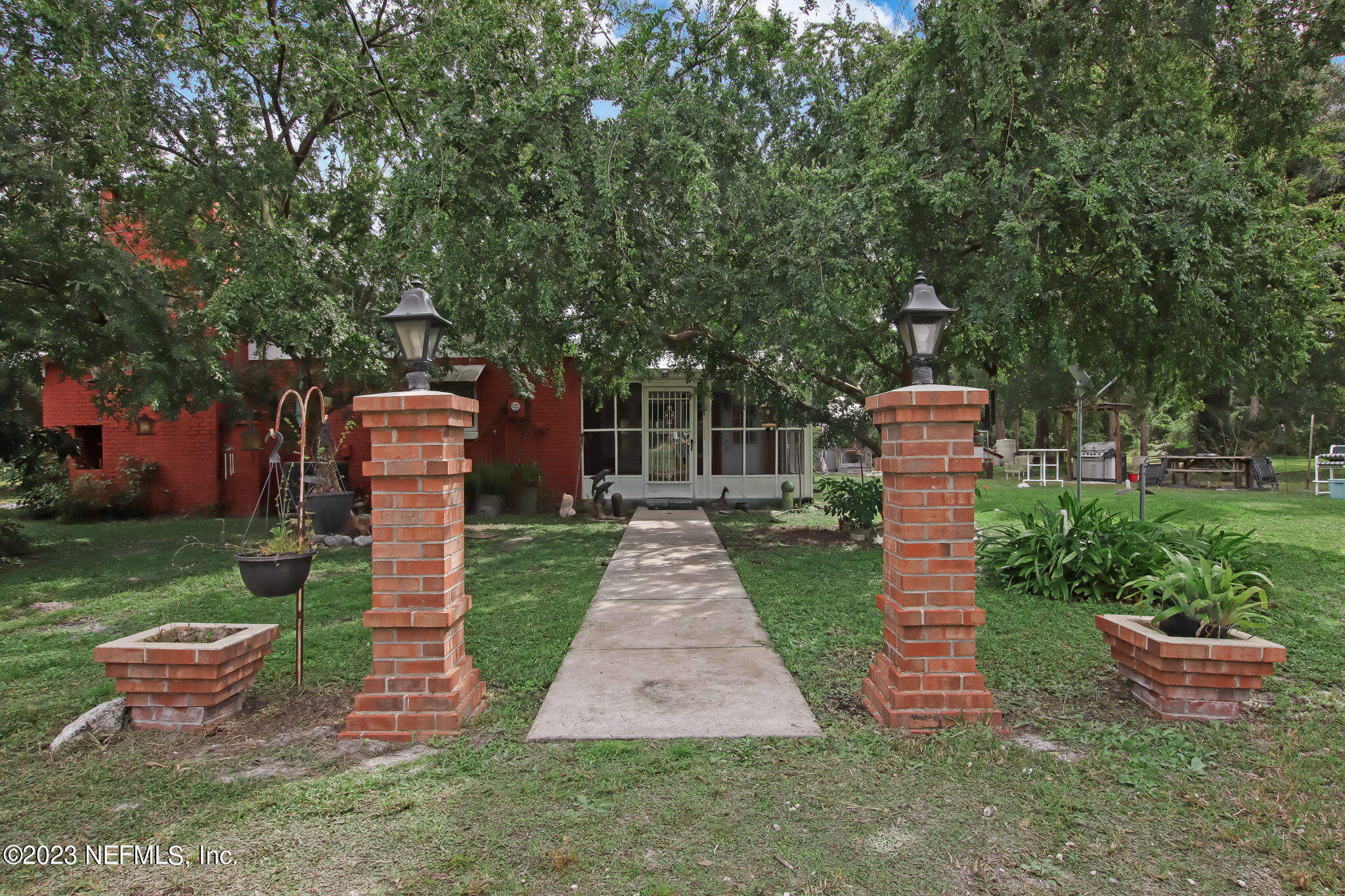 Palatka, FL home for sale located at 111 Marsh Lane, Palatka, FL 32177