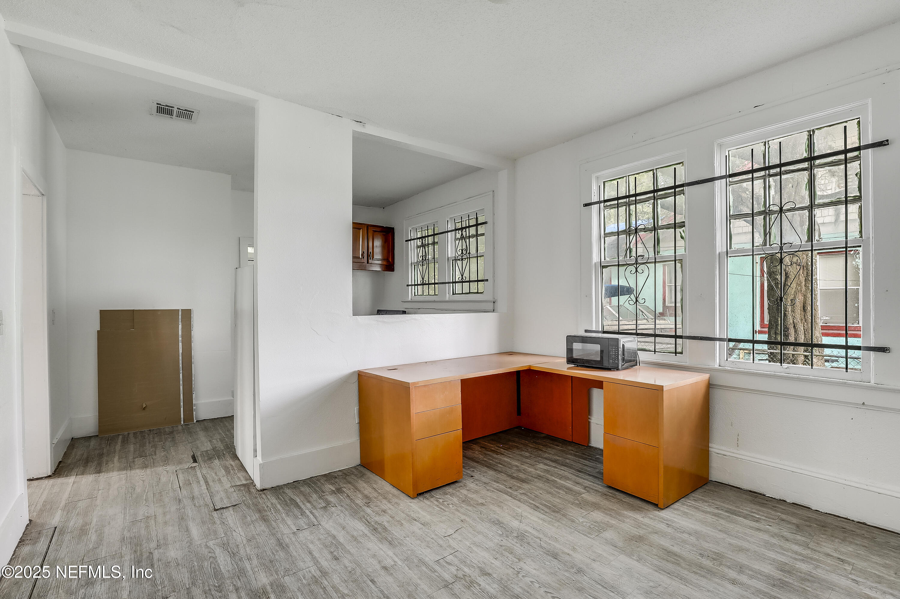 230 E 19TH Street