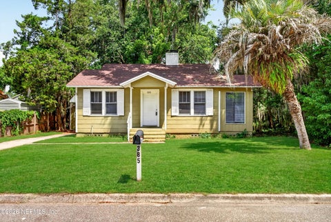 Photo of 385 DURAY Court, Jacksonville, FL 32208 (MLS # 2148344)