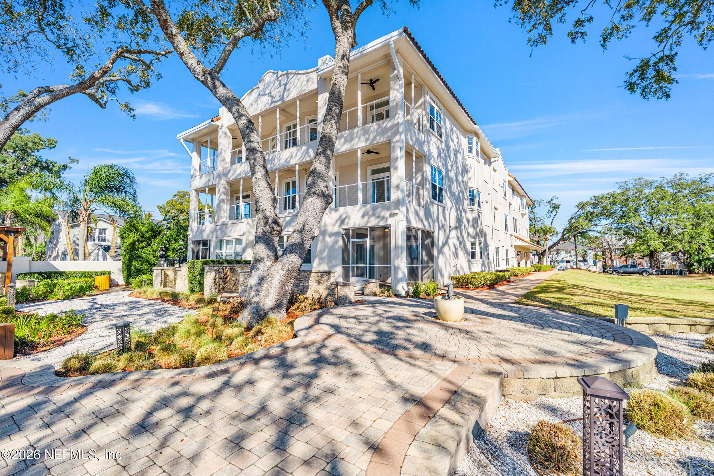 1616 RIVER Road 101