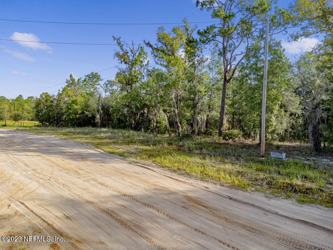Keystone Heights, FL home for sale located at 5800 Campo Drive, Keystone Heights, FL 32656