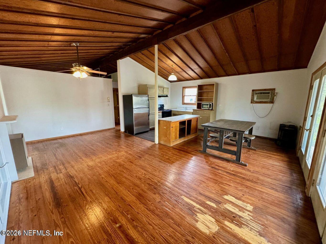 1457 CHALLEN Avenue A