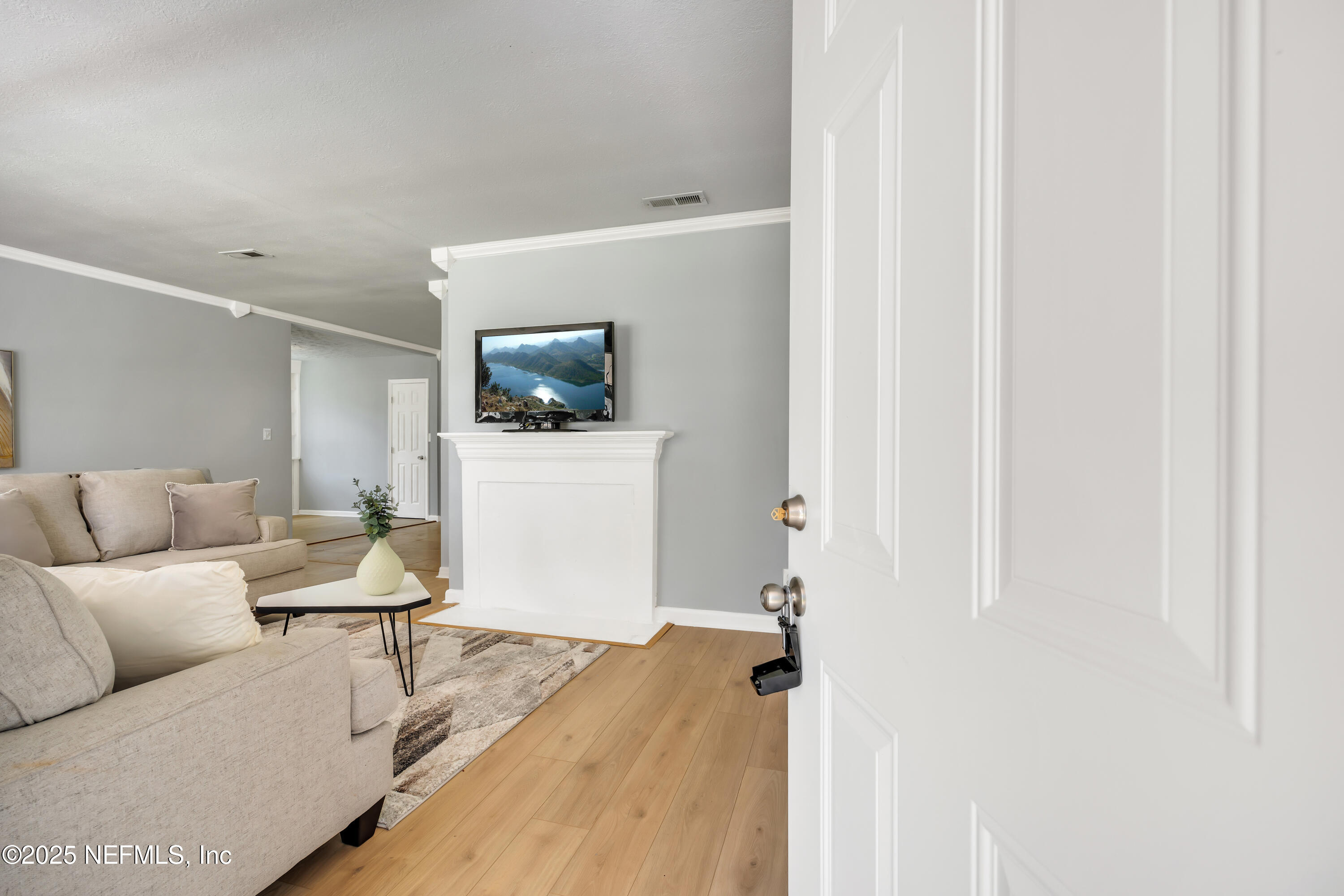 1232 HAMILTON Street