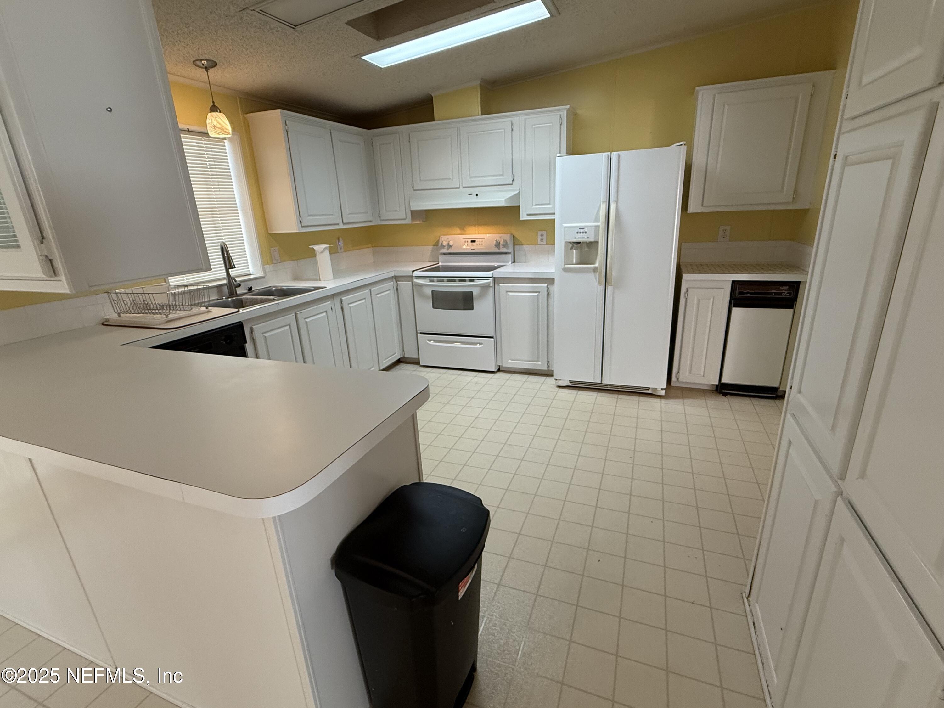 4859 KALMIA Circle