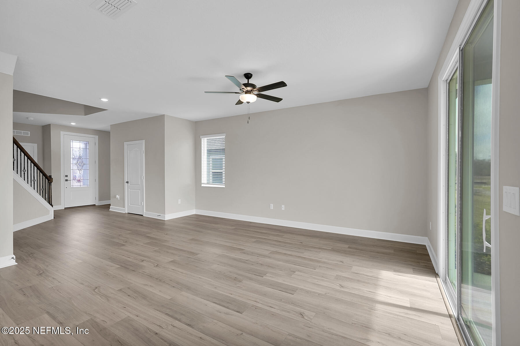 3987 GAREYS FERRY Way