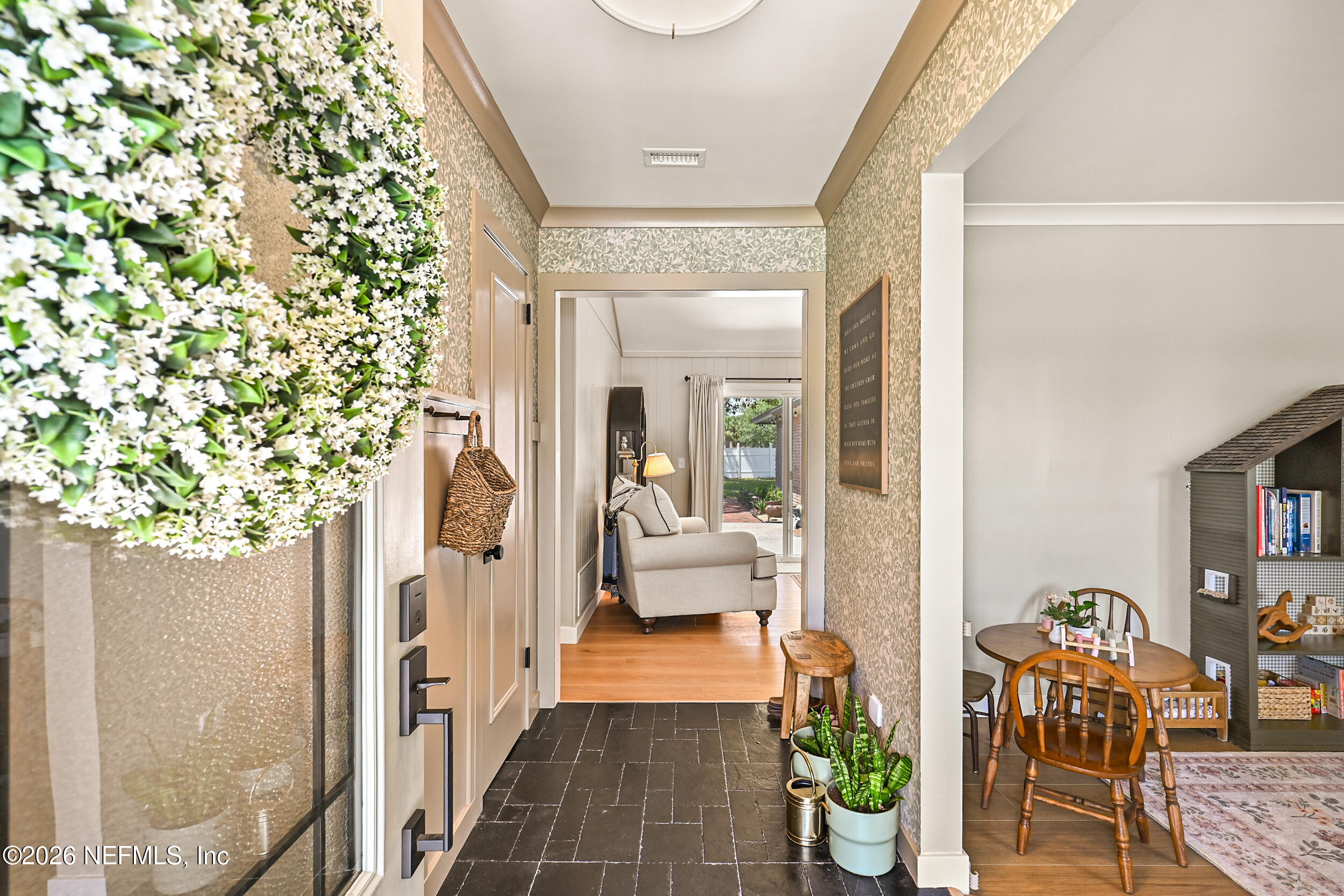 685 TROPICAL Parkway