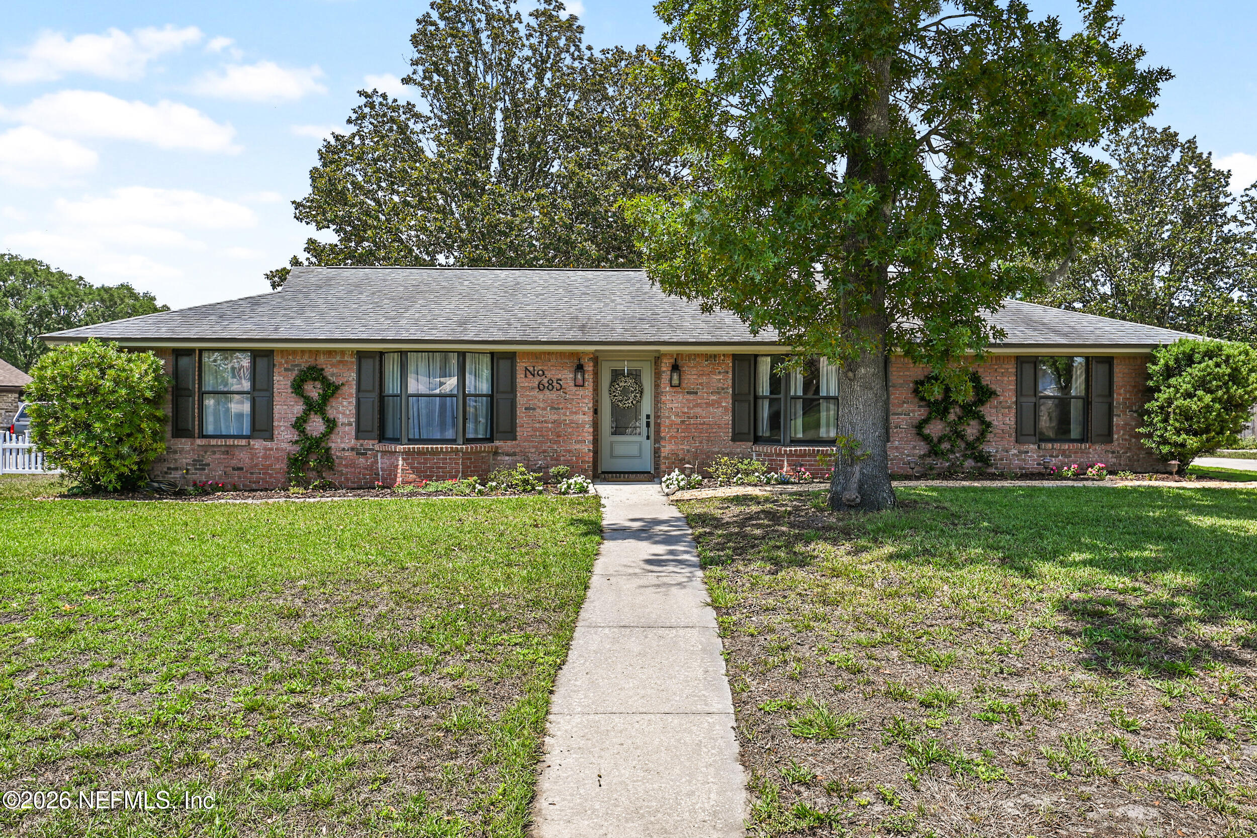 685 TROPICAL Parkway