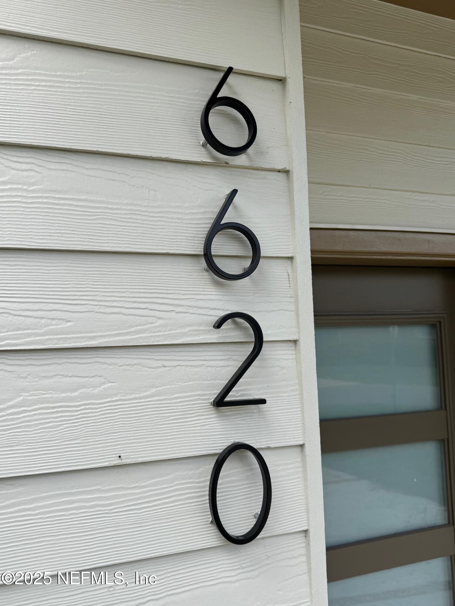 6620 GILLISLEE Drive W