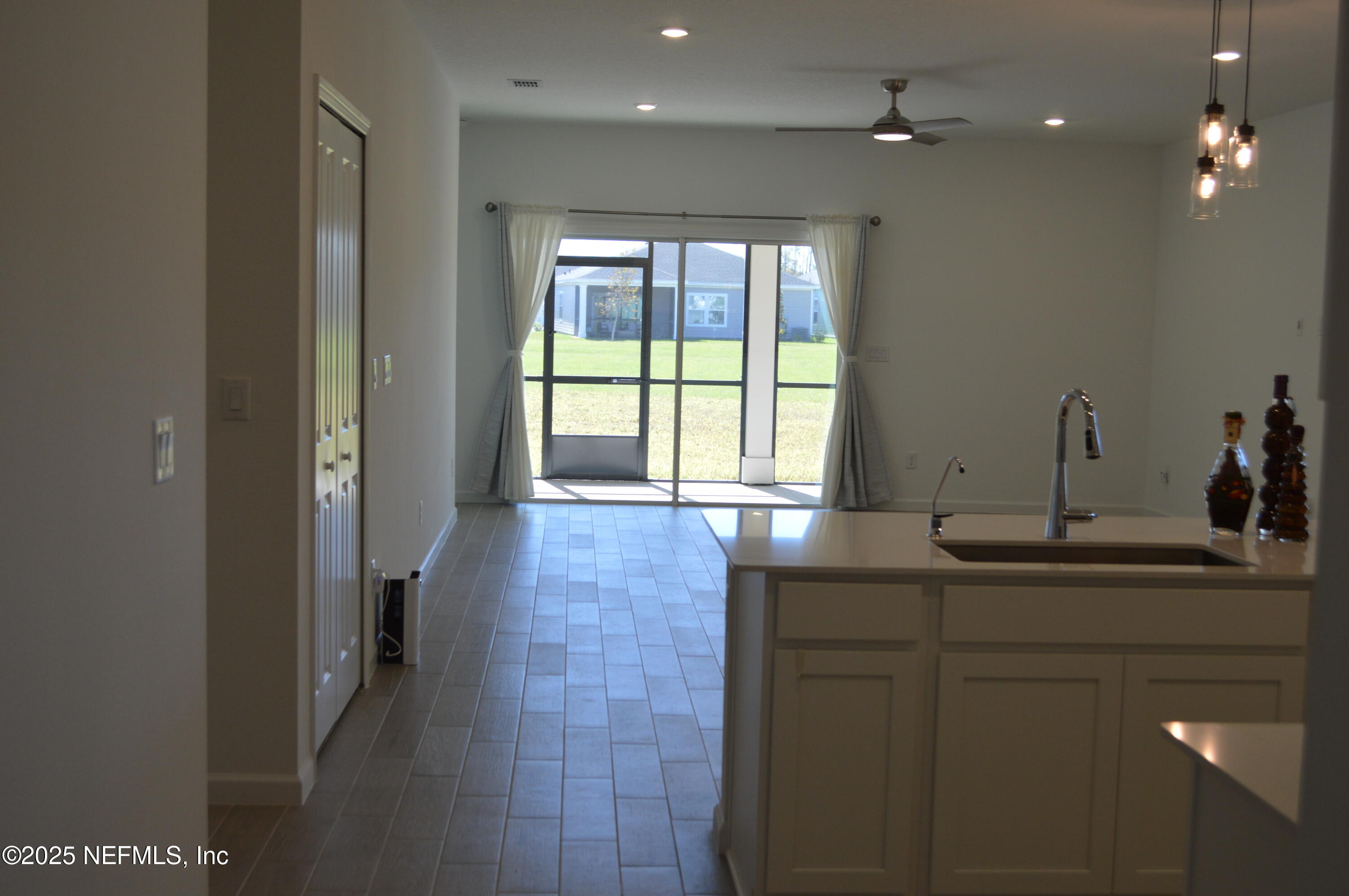 15537 THOMAS CREEK Way