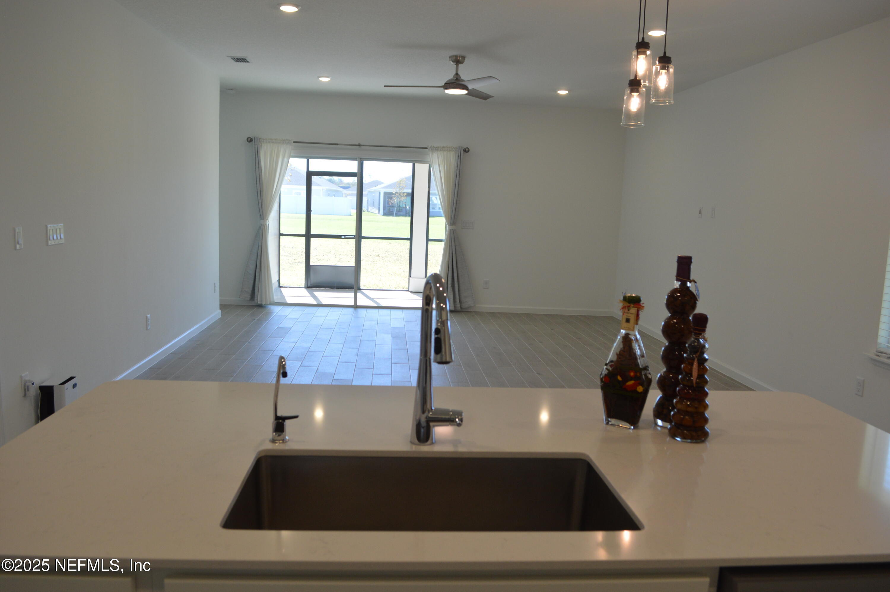 15537 THOMAS CREEK Way