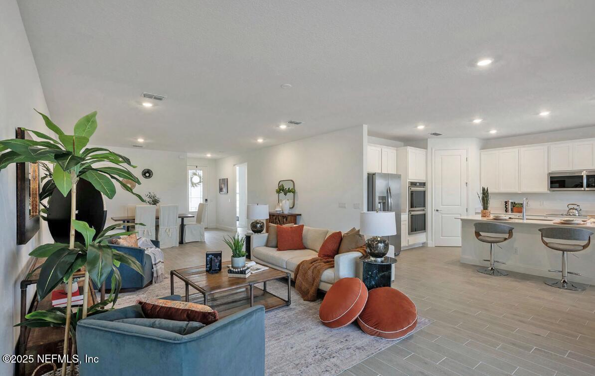 2832 DAYLILY Point