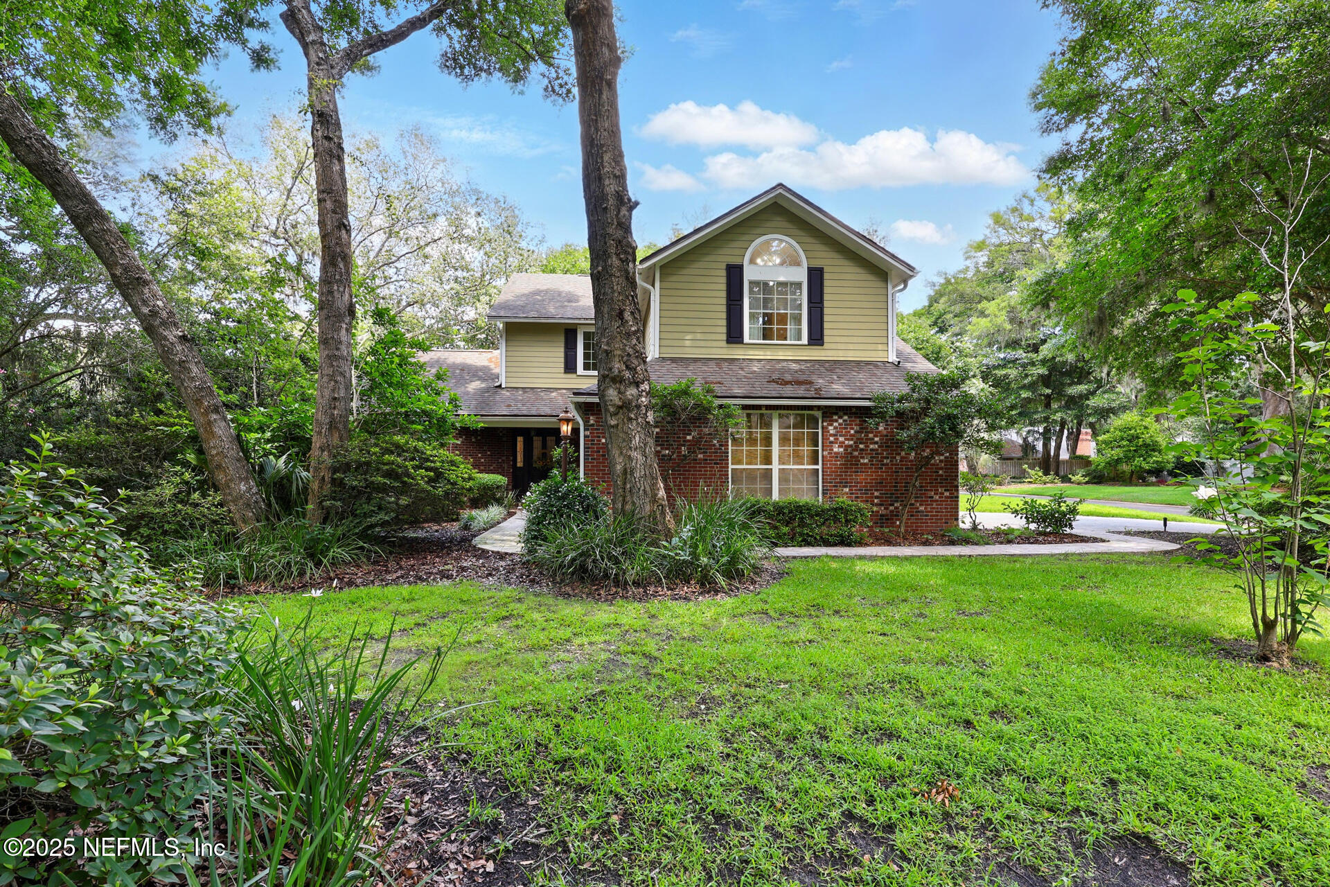 1917 LAKESIDE Drive S