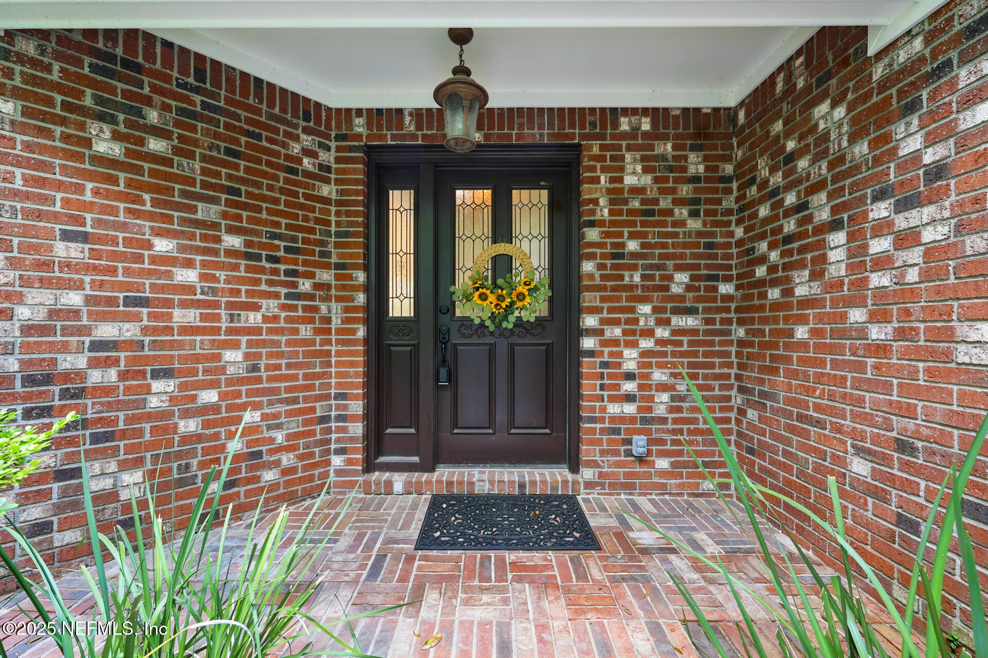 1917 LAKESIDE Drive S